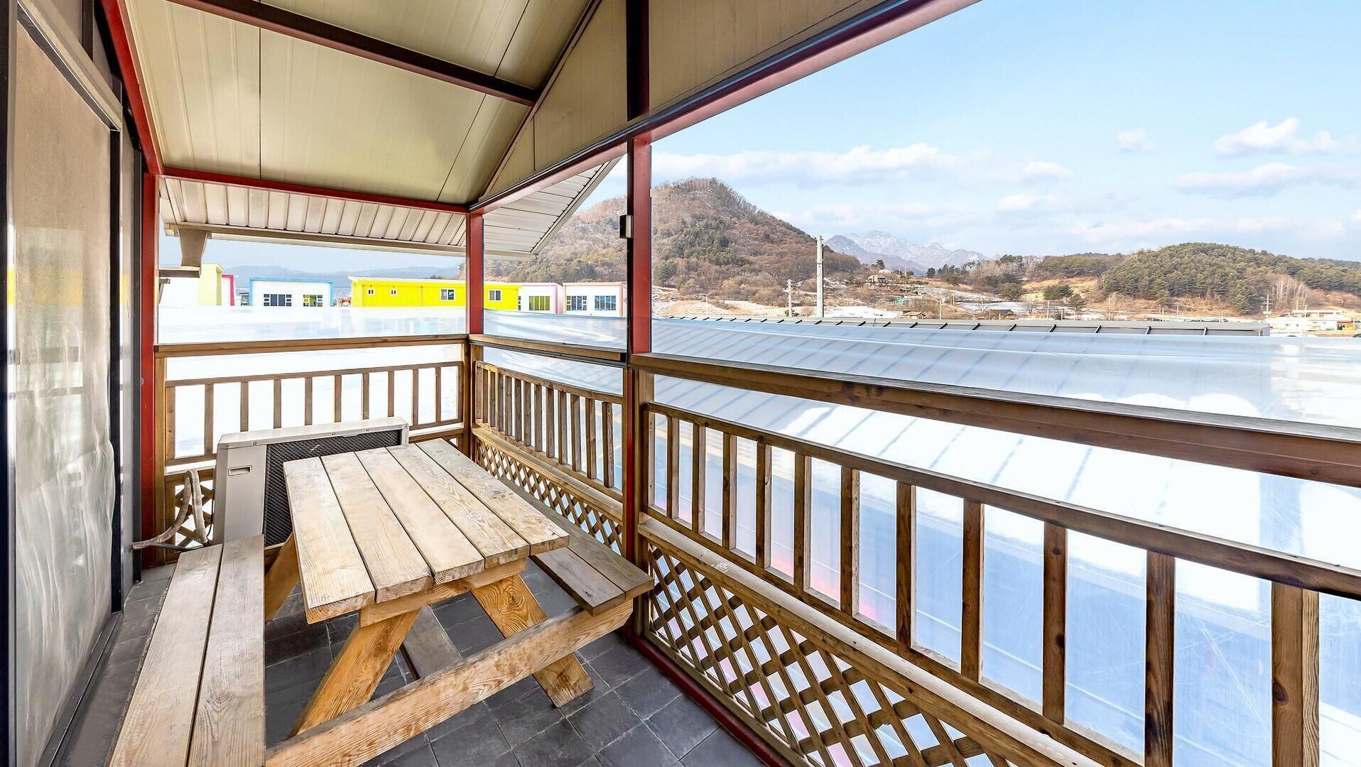 Gapyeong Walkingoncloud Pension & Glamping