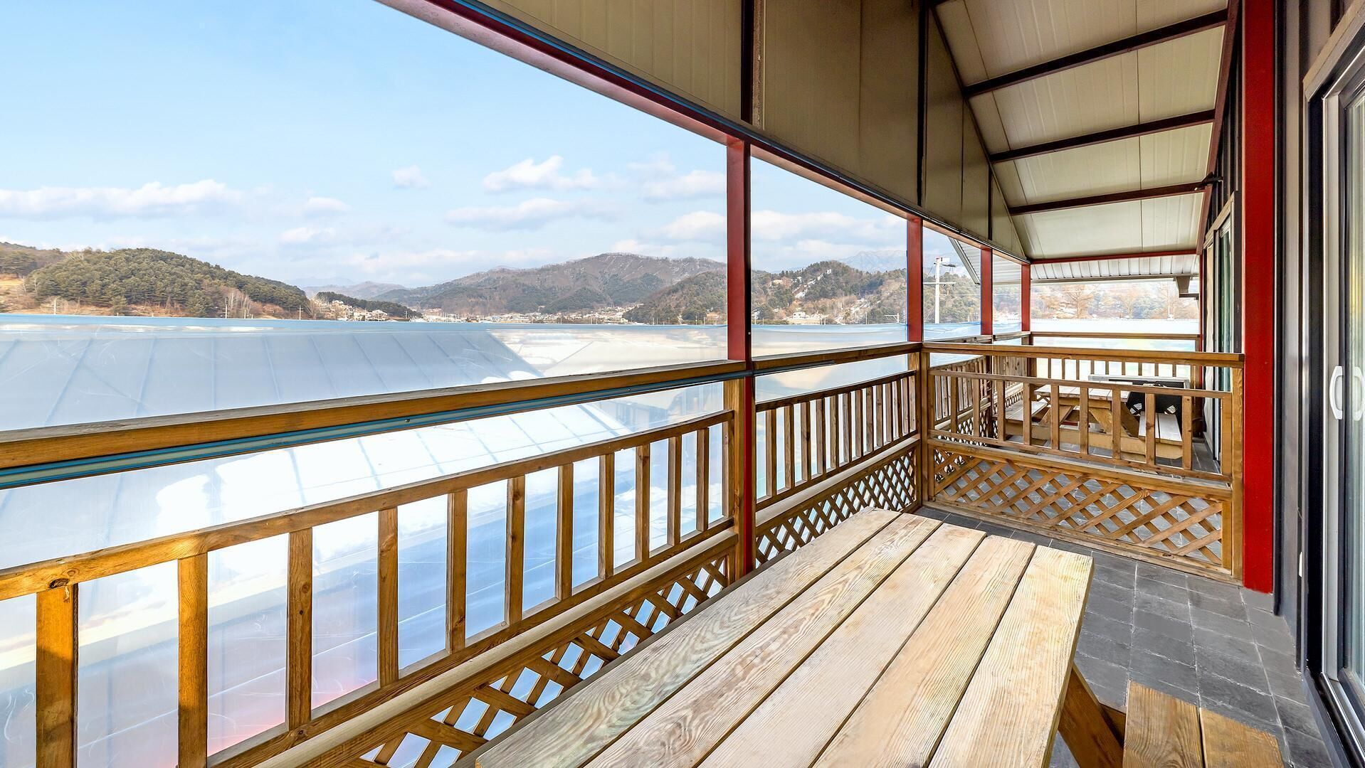 Gapyeong Walkingoncloud Pension & Glamping