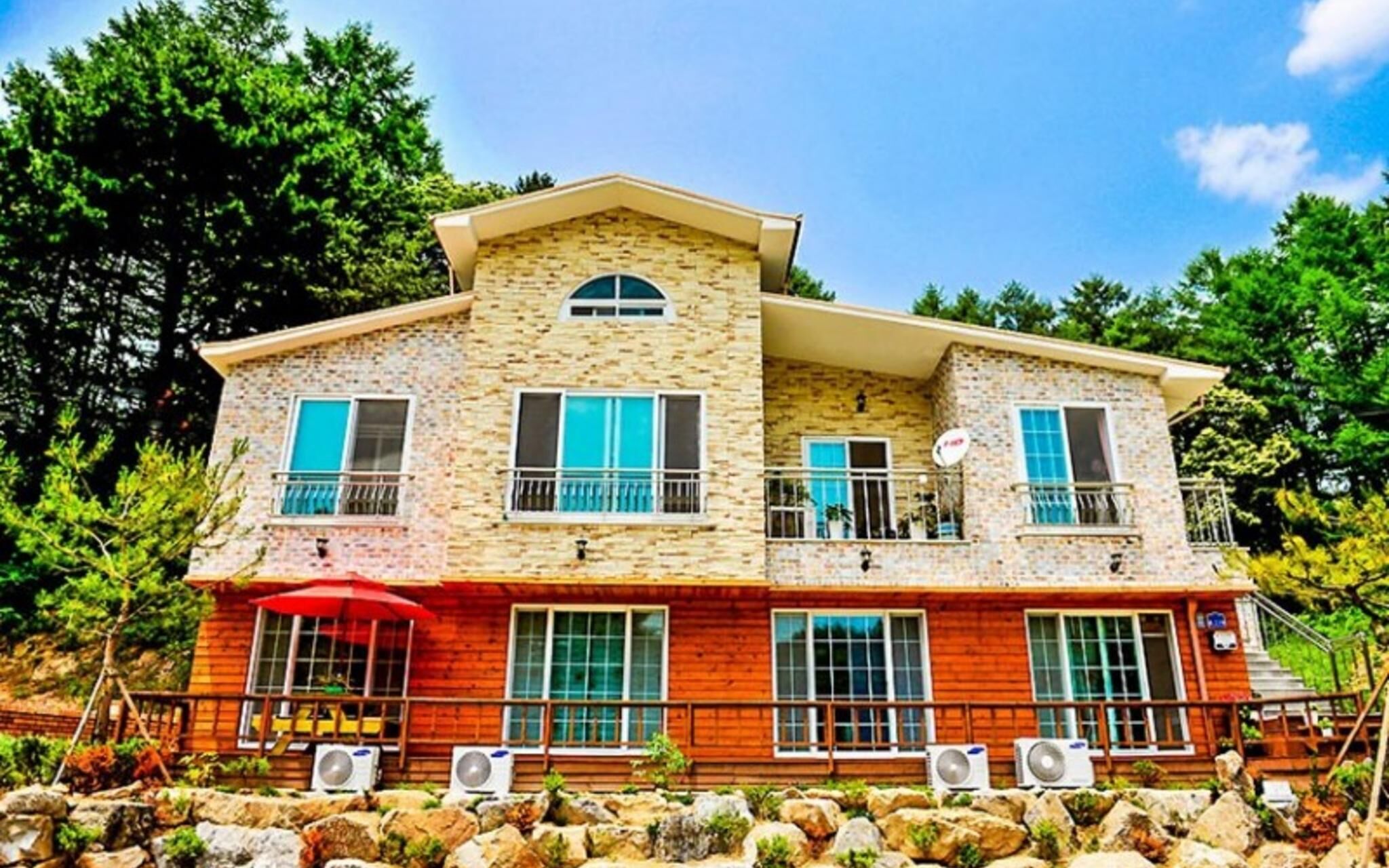 Gapyeong Woonak Four Seasons Pension