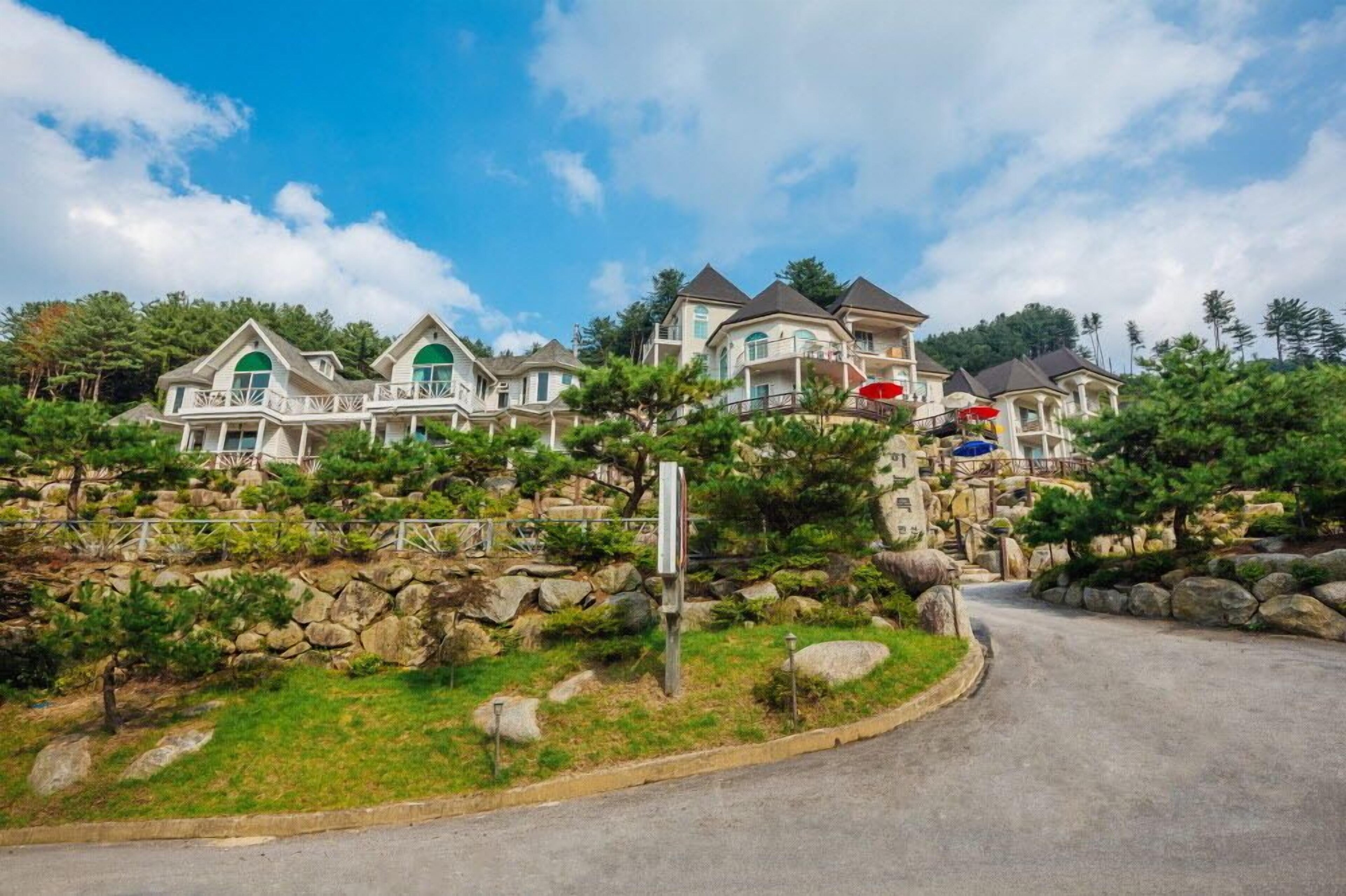 Haneul Mok Pension