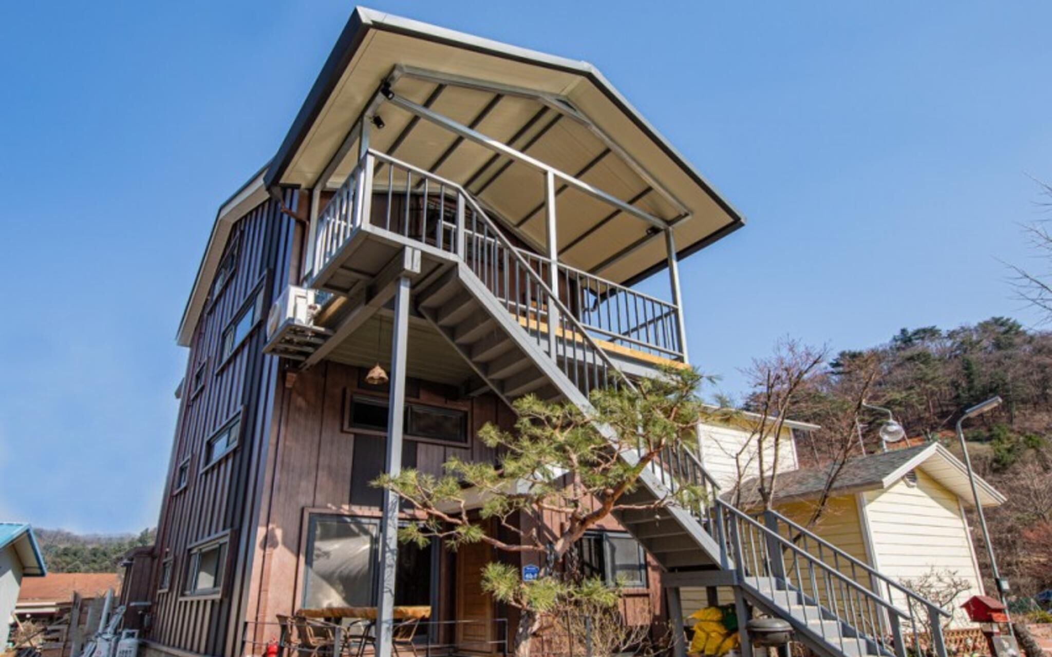 Hidden Valley Pension