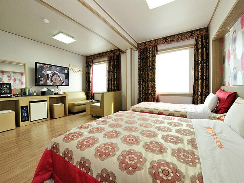 Iris Hotel