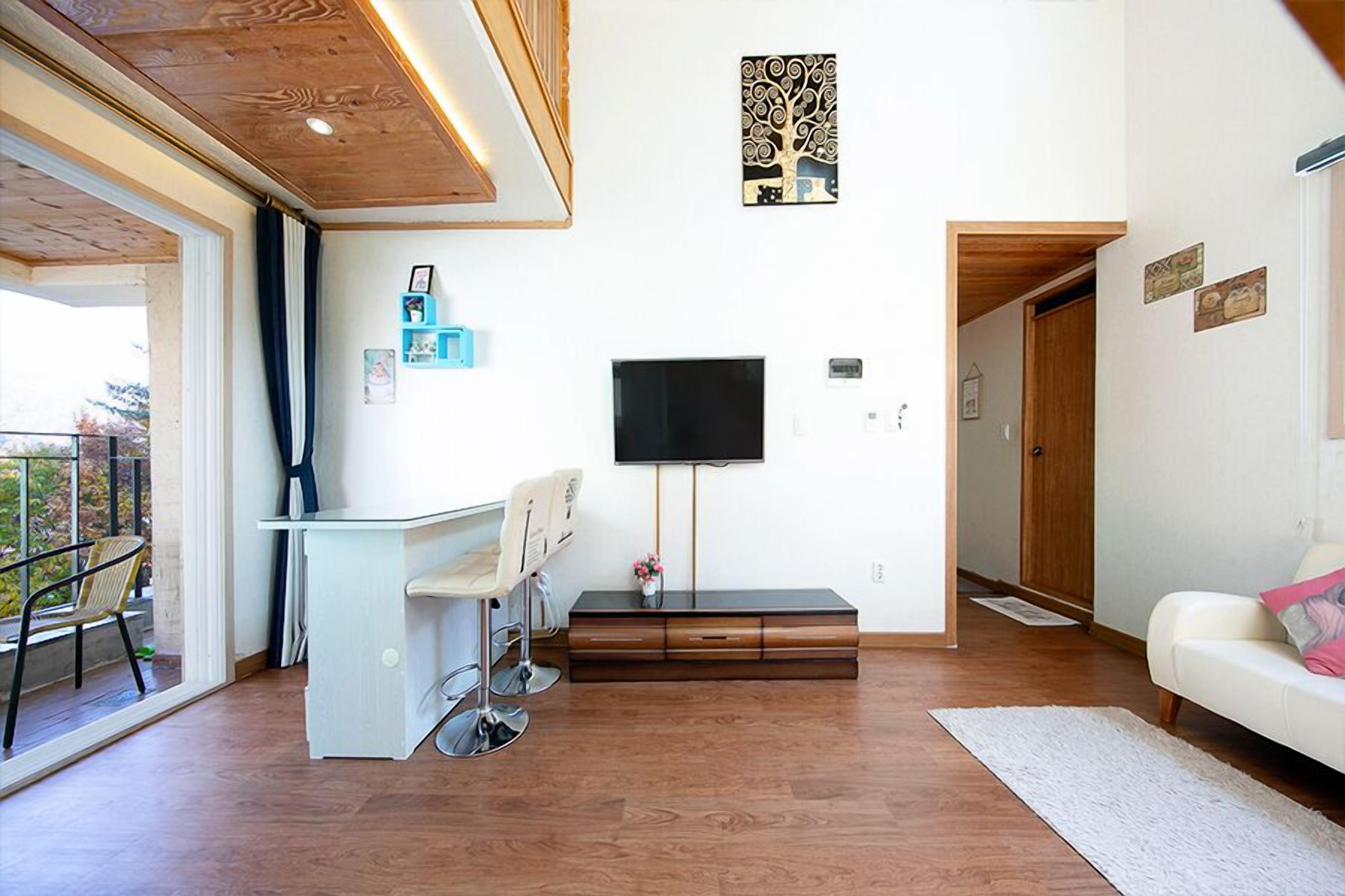 Nami Island Herb Pension