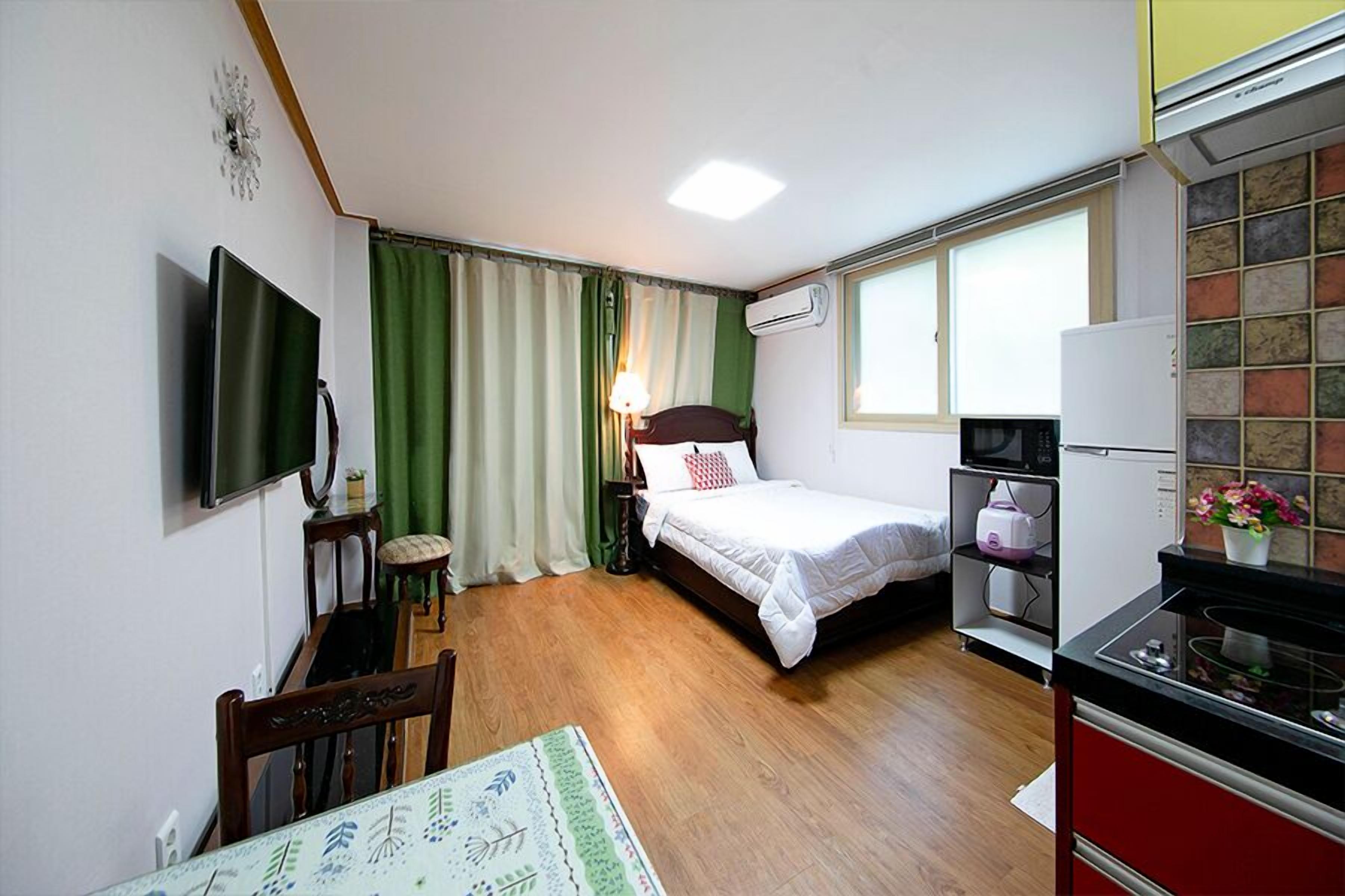 Nami Island Herb Pension