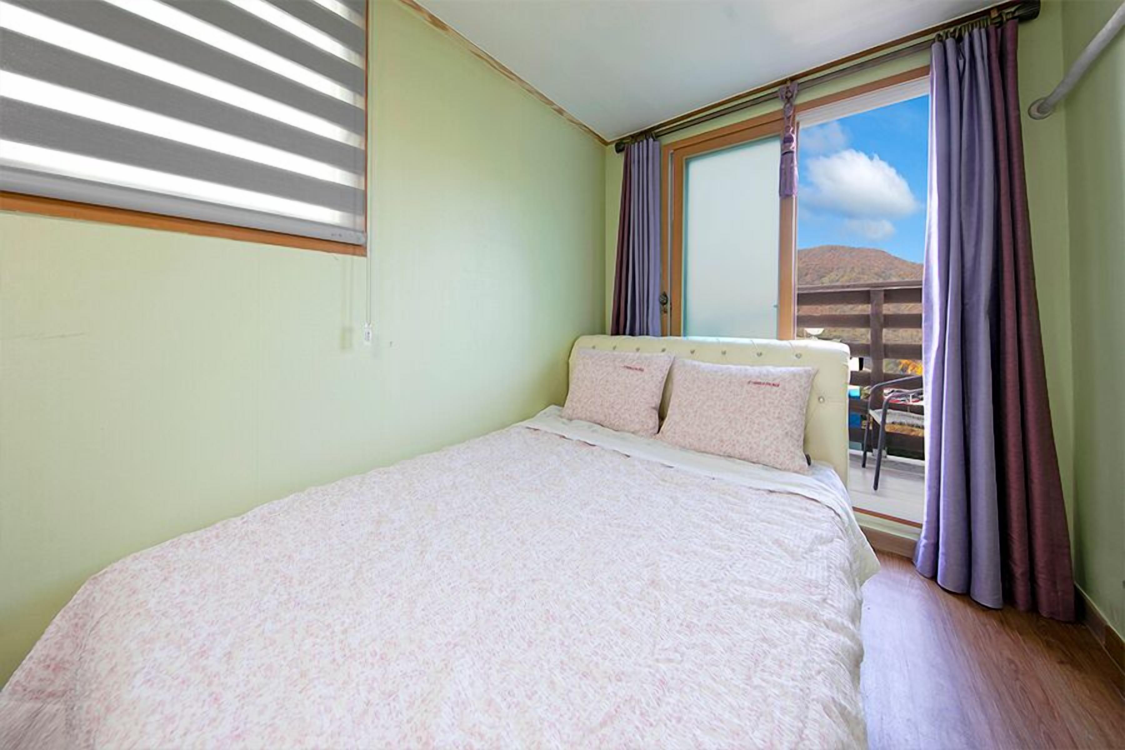 Nami Island Herb Pension