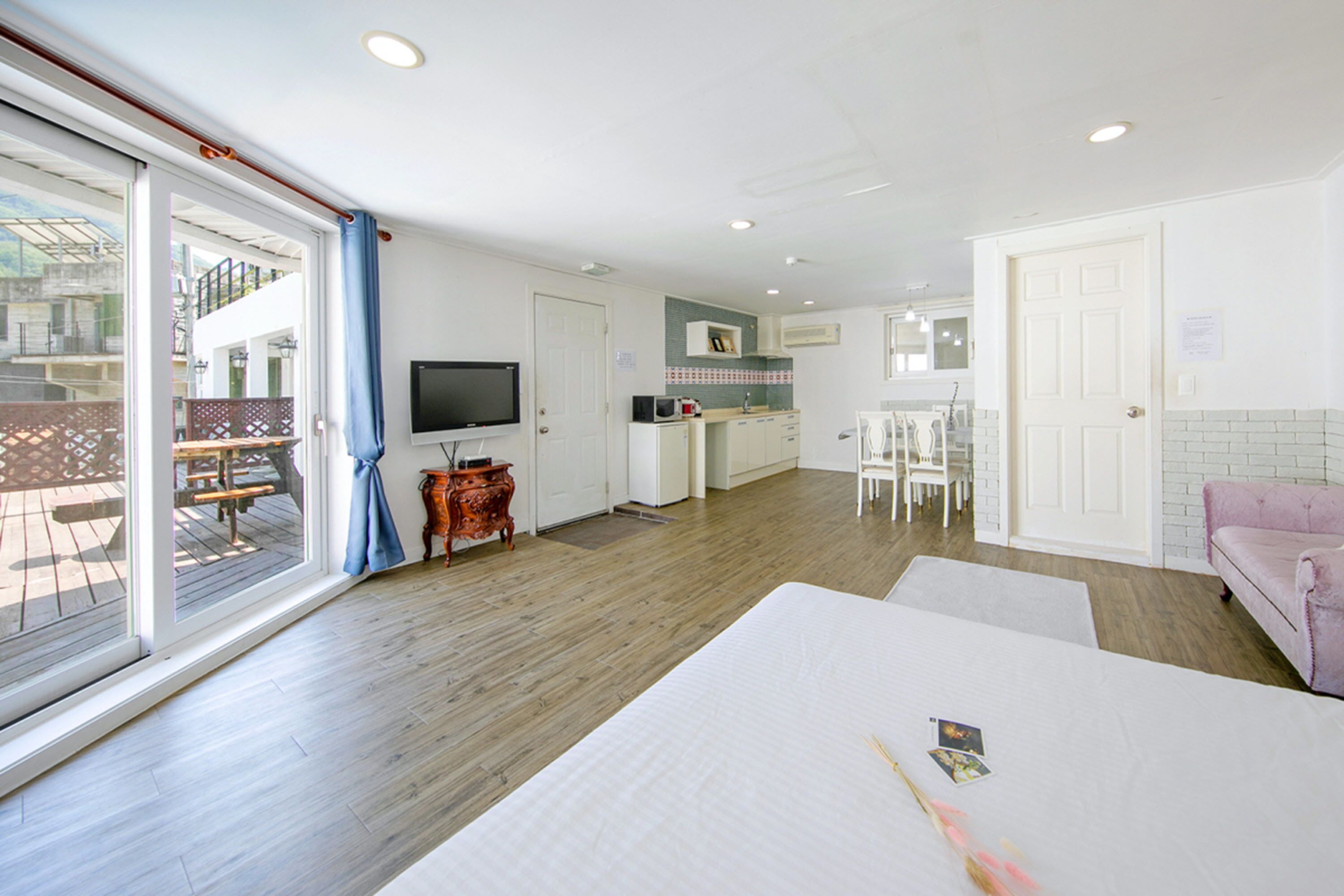 Nami Island O2 Pension