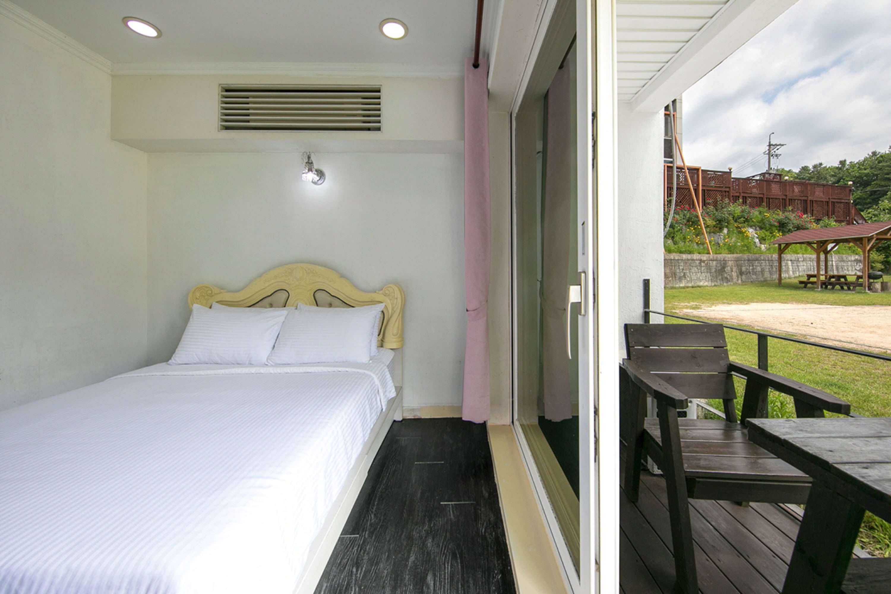 Nami Island O2 Pension