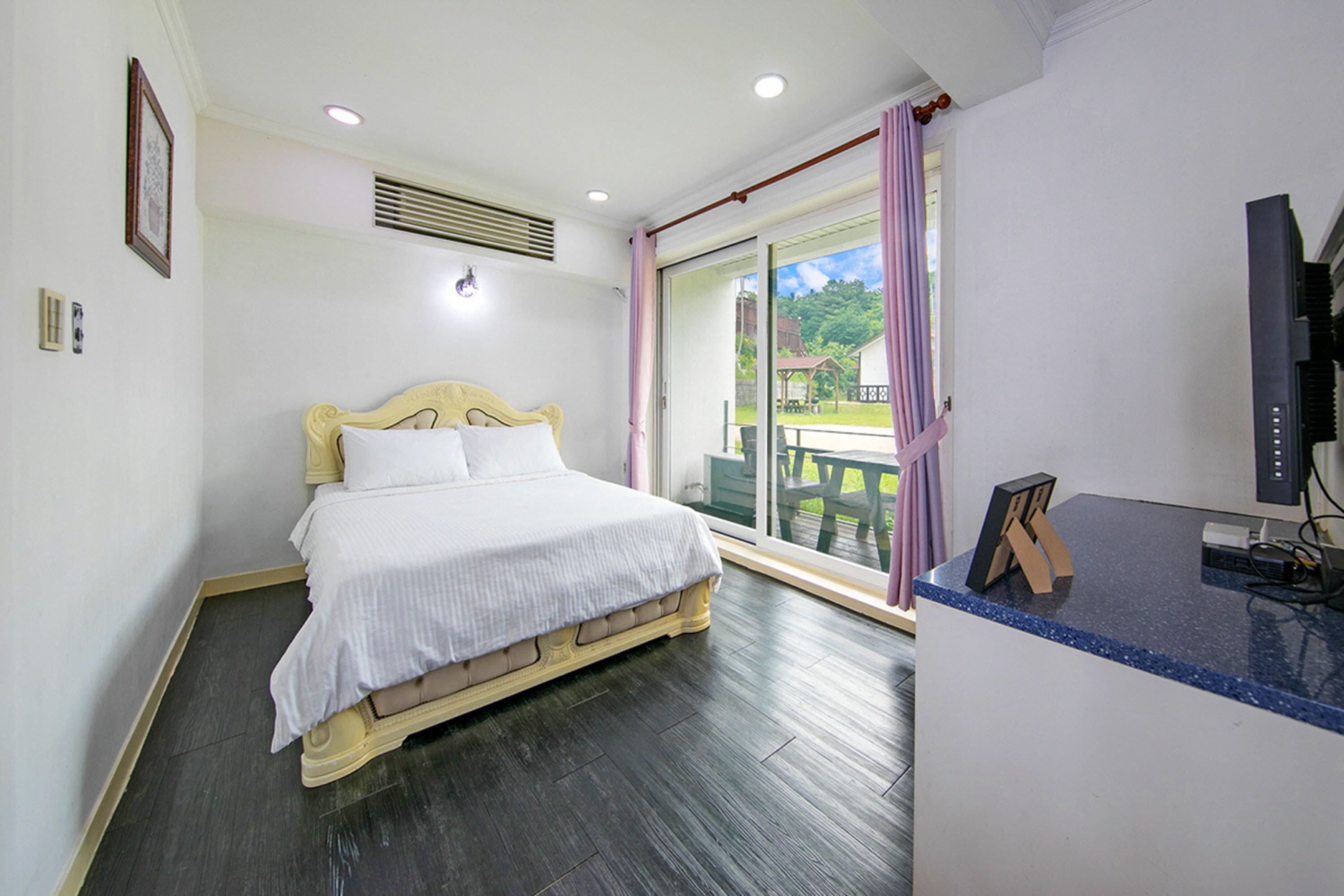 Nami Island O2 Pension