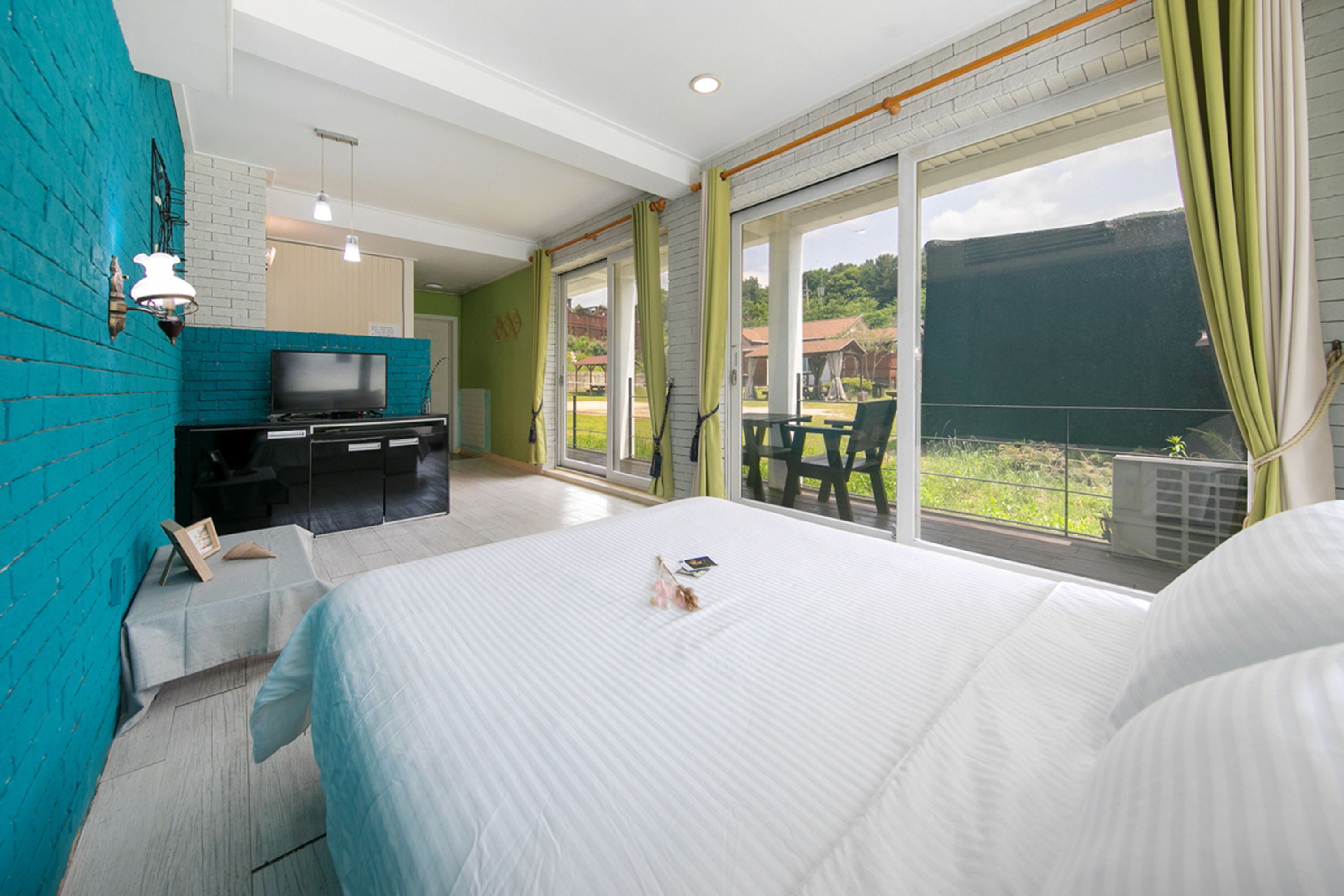 Nami Island O2 Pension