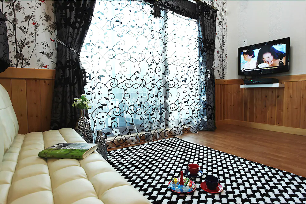 Popcorn House Pension