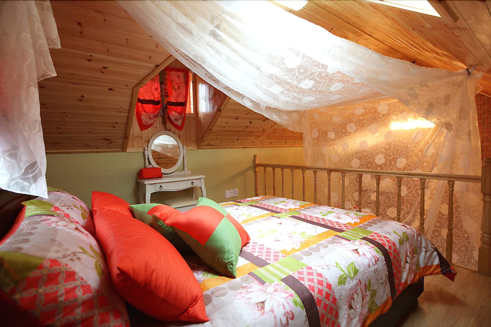 Popcorn House Pension