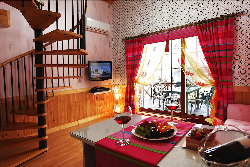 Popcorn House Pension