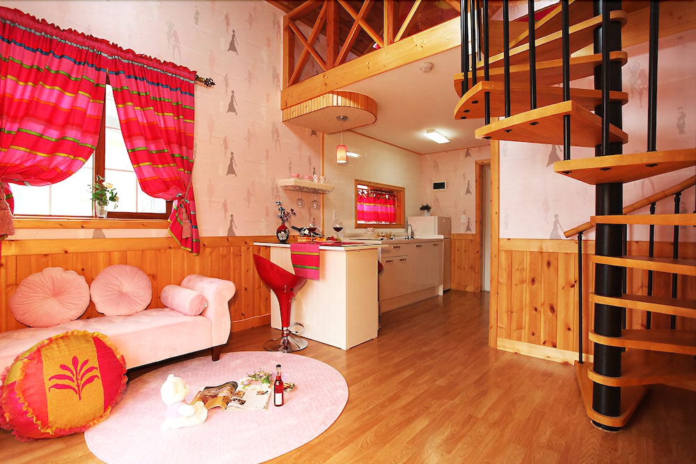 Popcorn House Pension