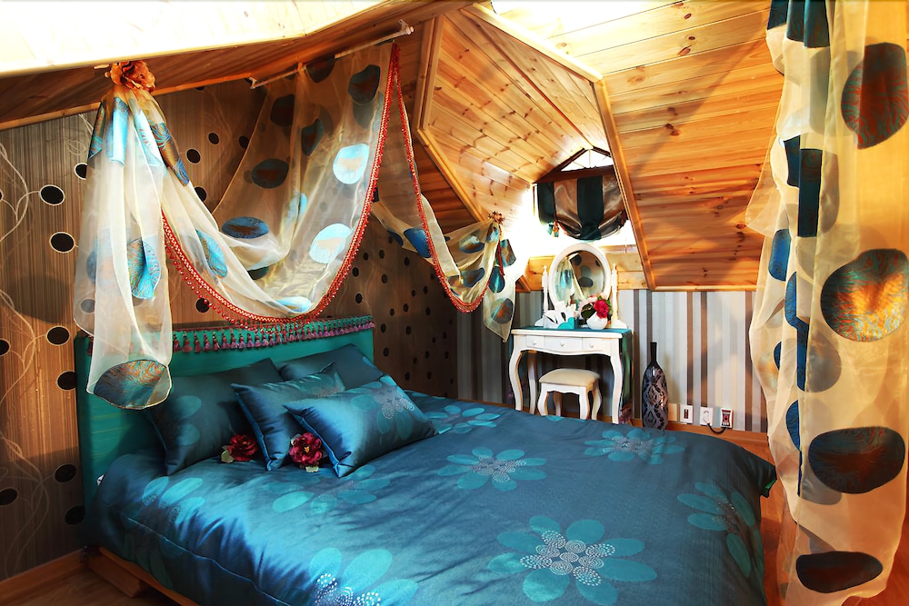 Popcorn House Pension