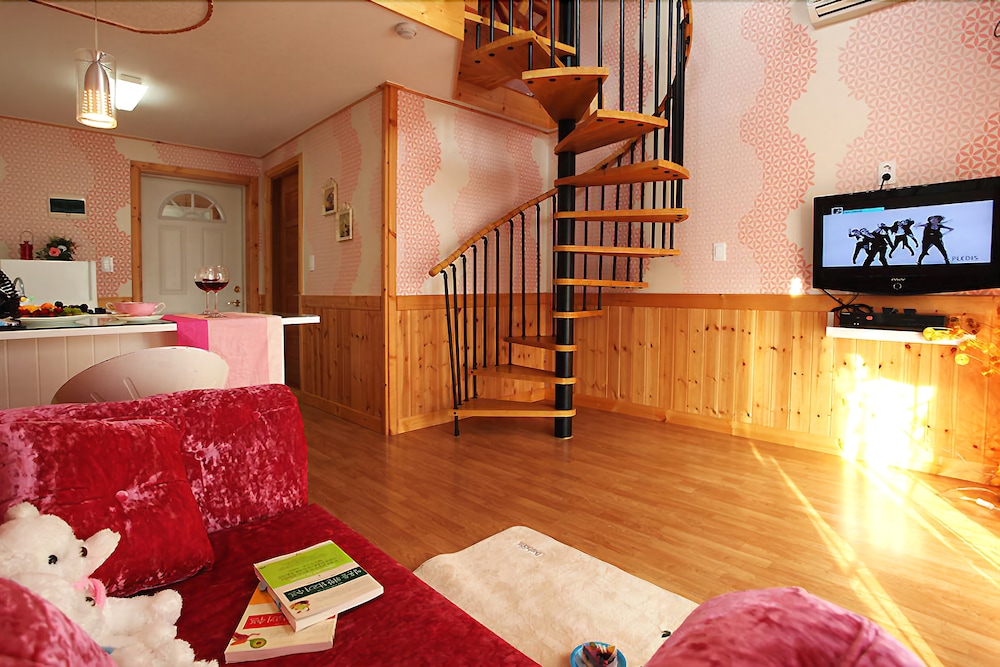 Popcorn House Pension