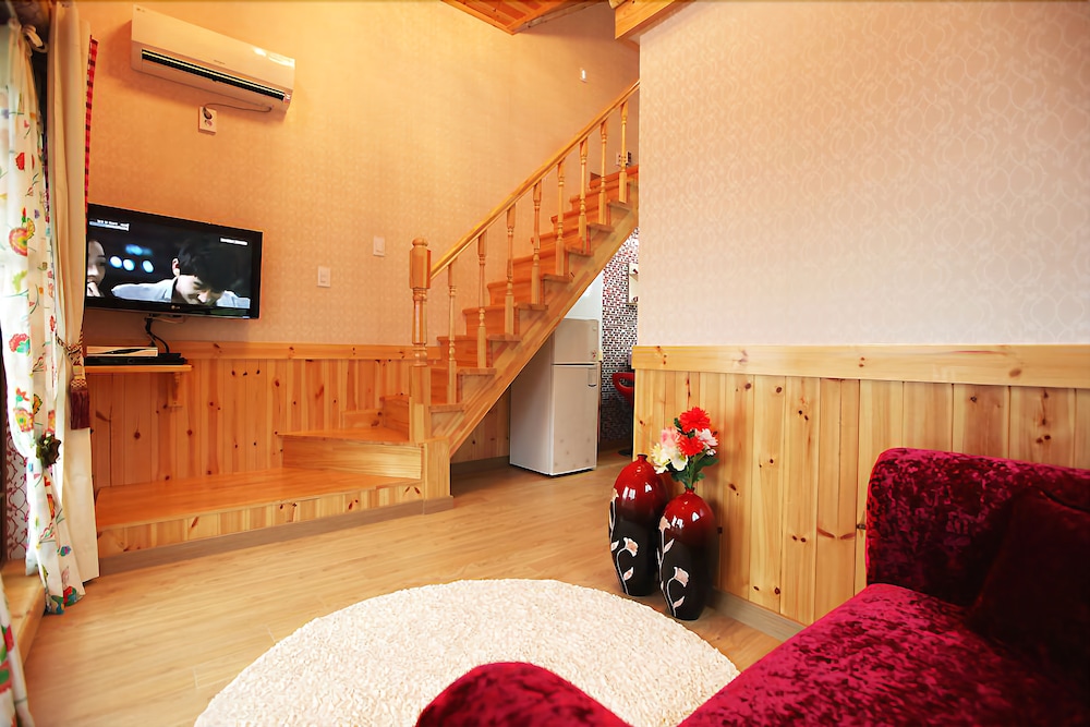 Popcorn House Pension