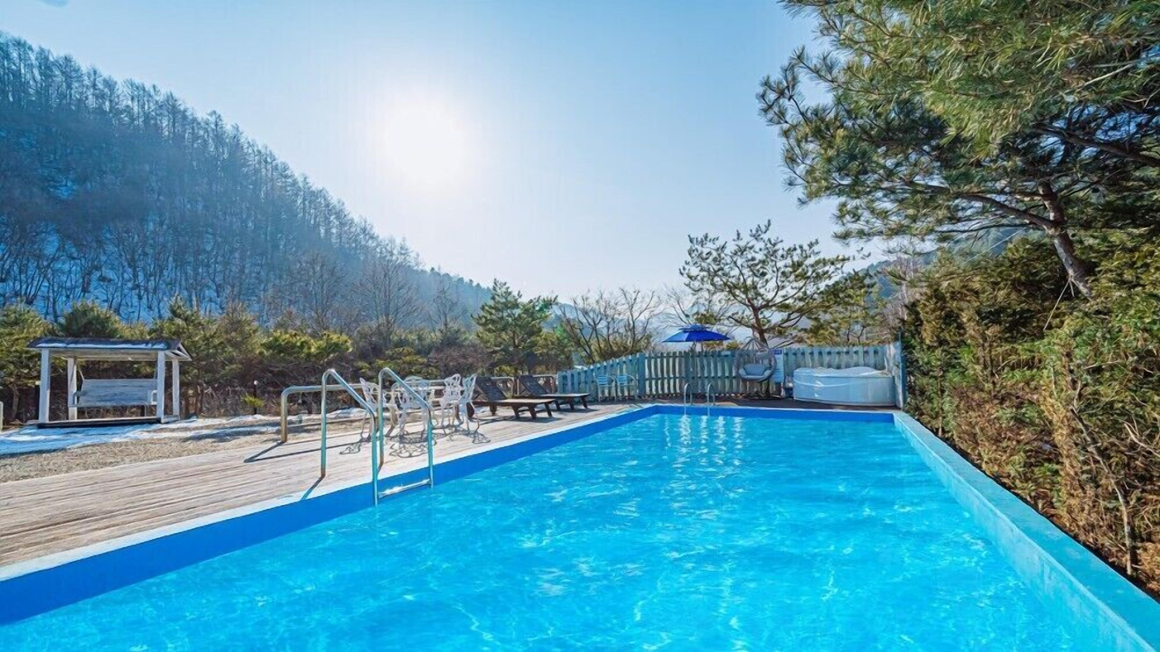 Romain Pension
