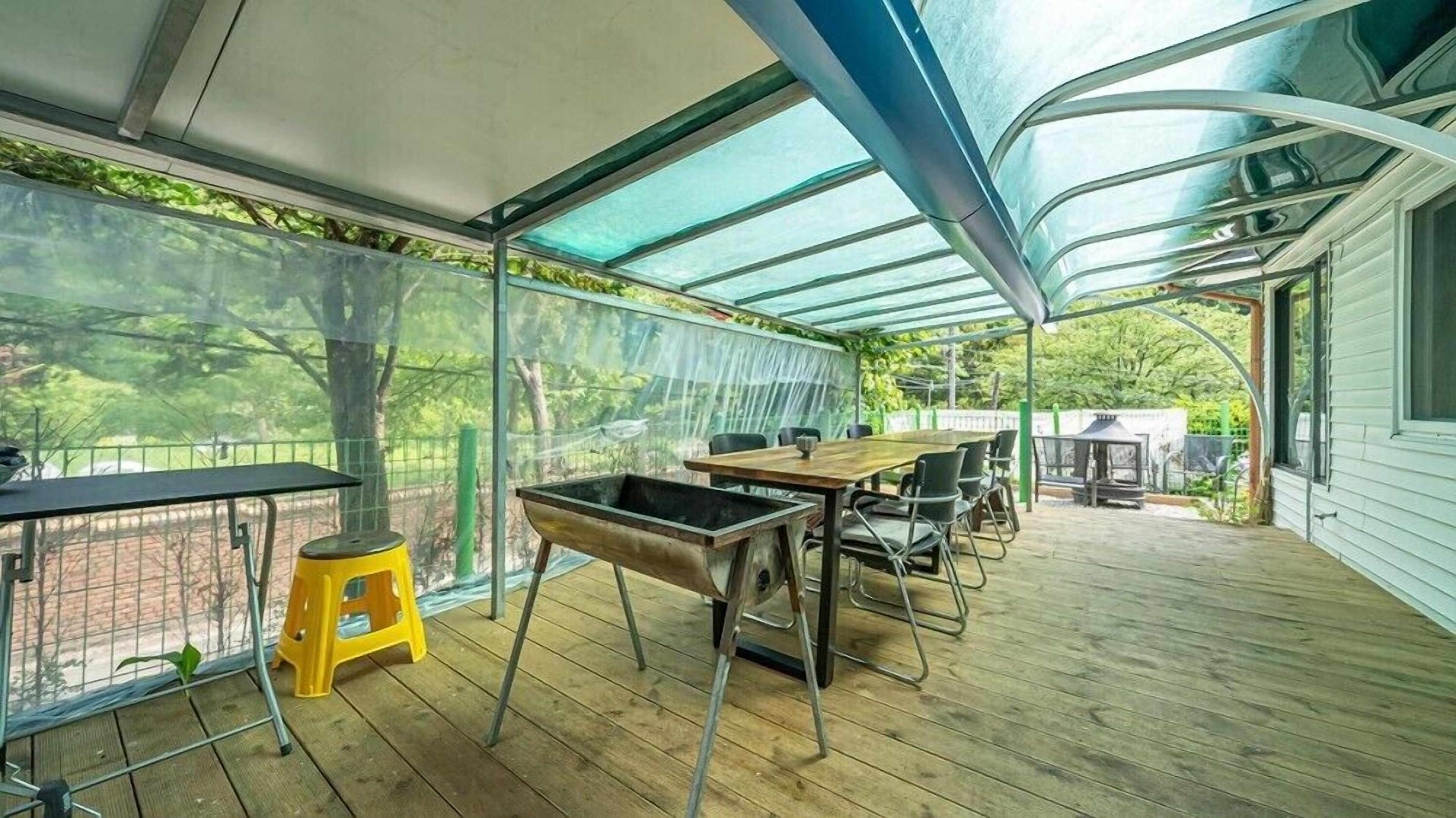 Romain Pension