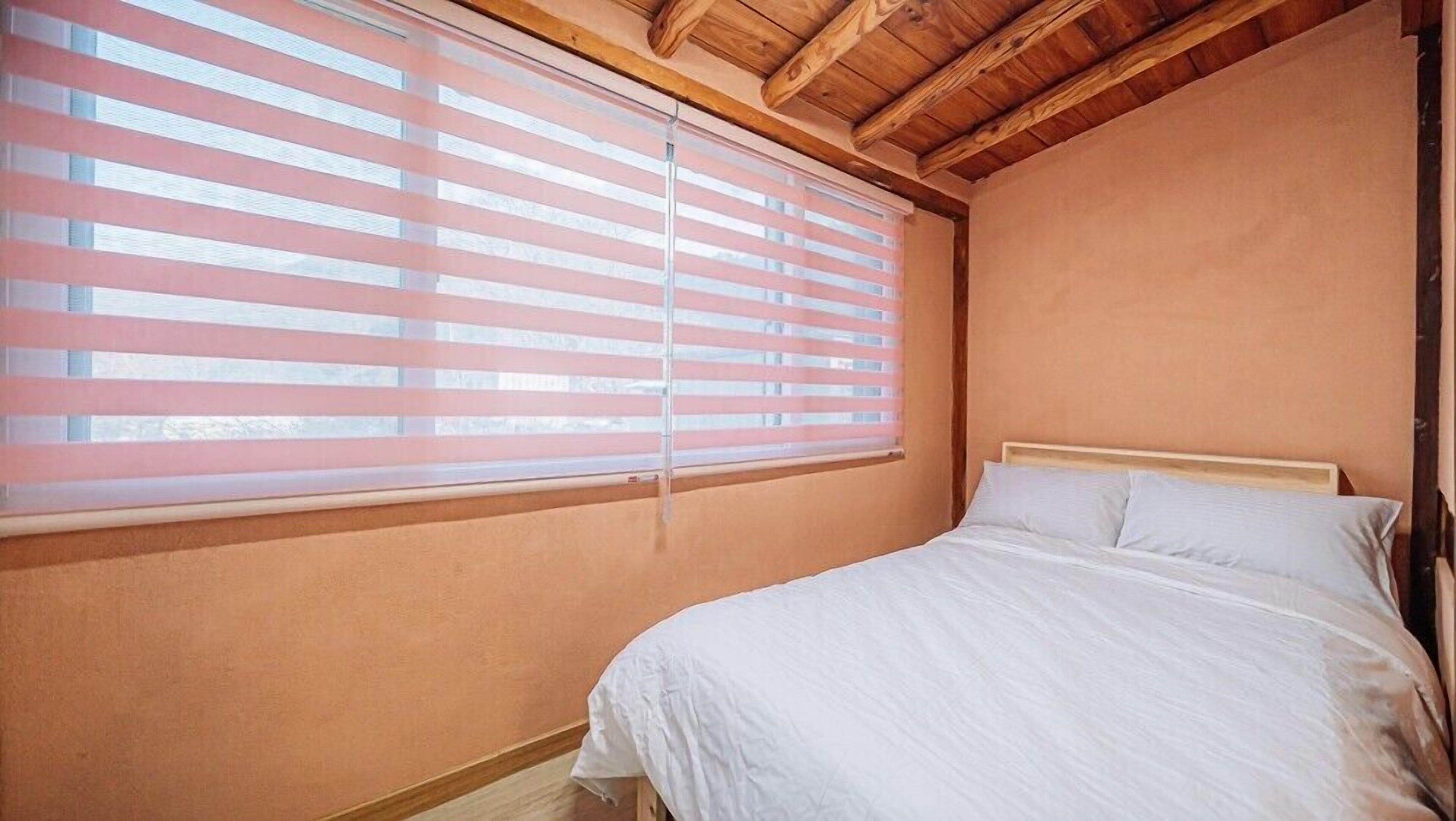 Romain Pension