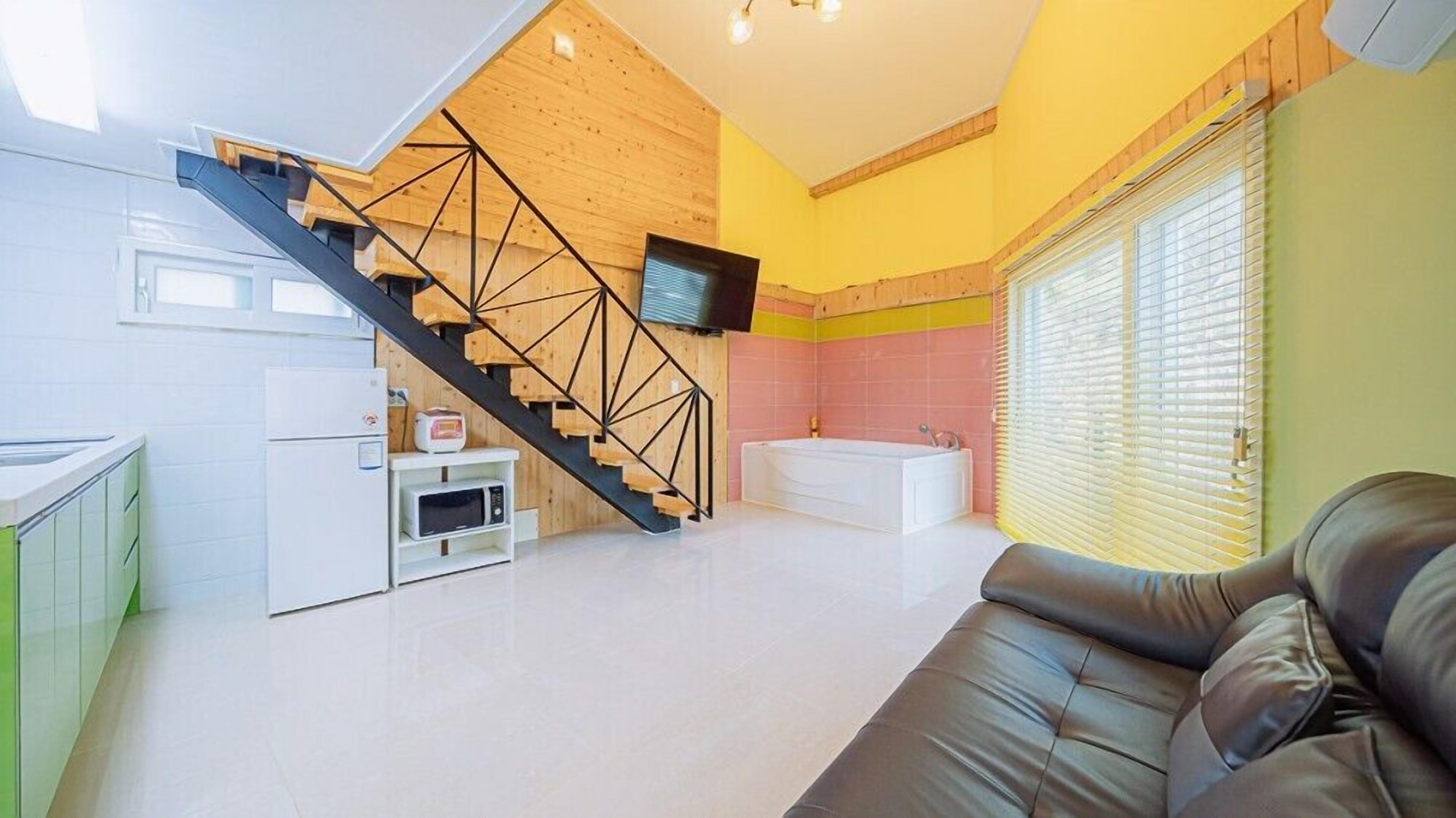 Romain Pension