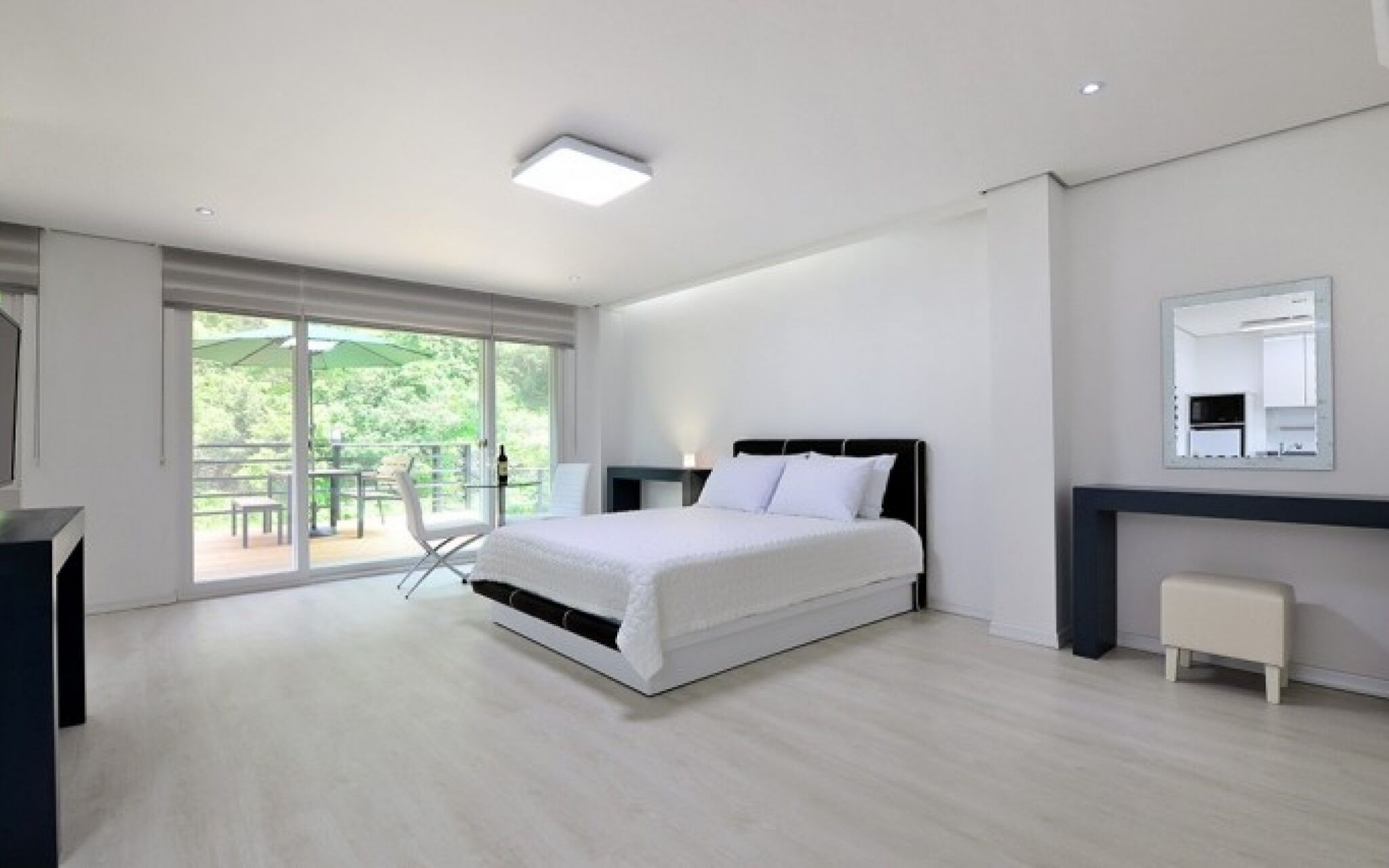 Secret Moon Pension