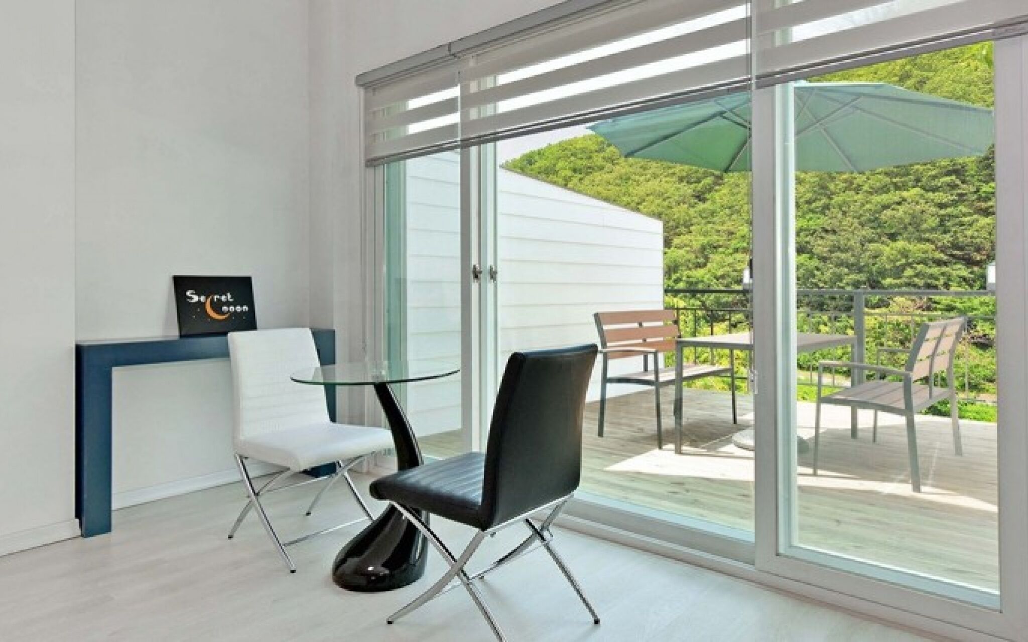 Secret Moon Pension