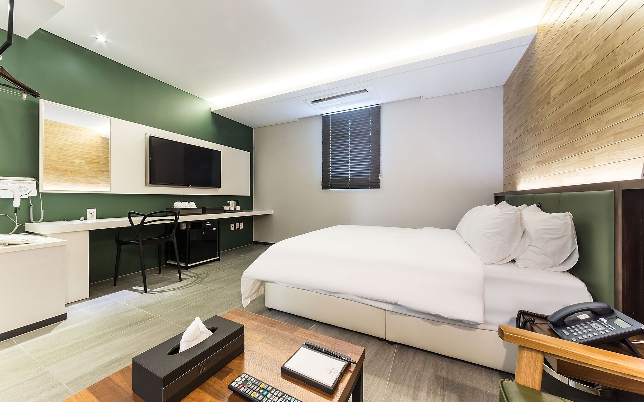 Gimpo Drive-in B-faced Hotel Louis