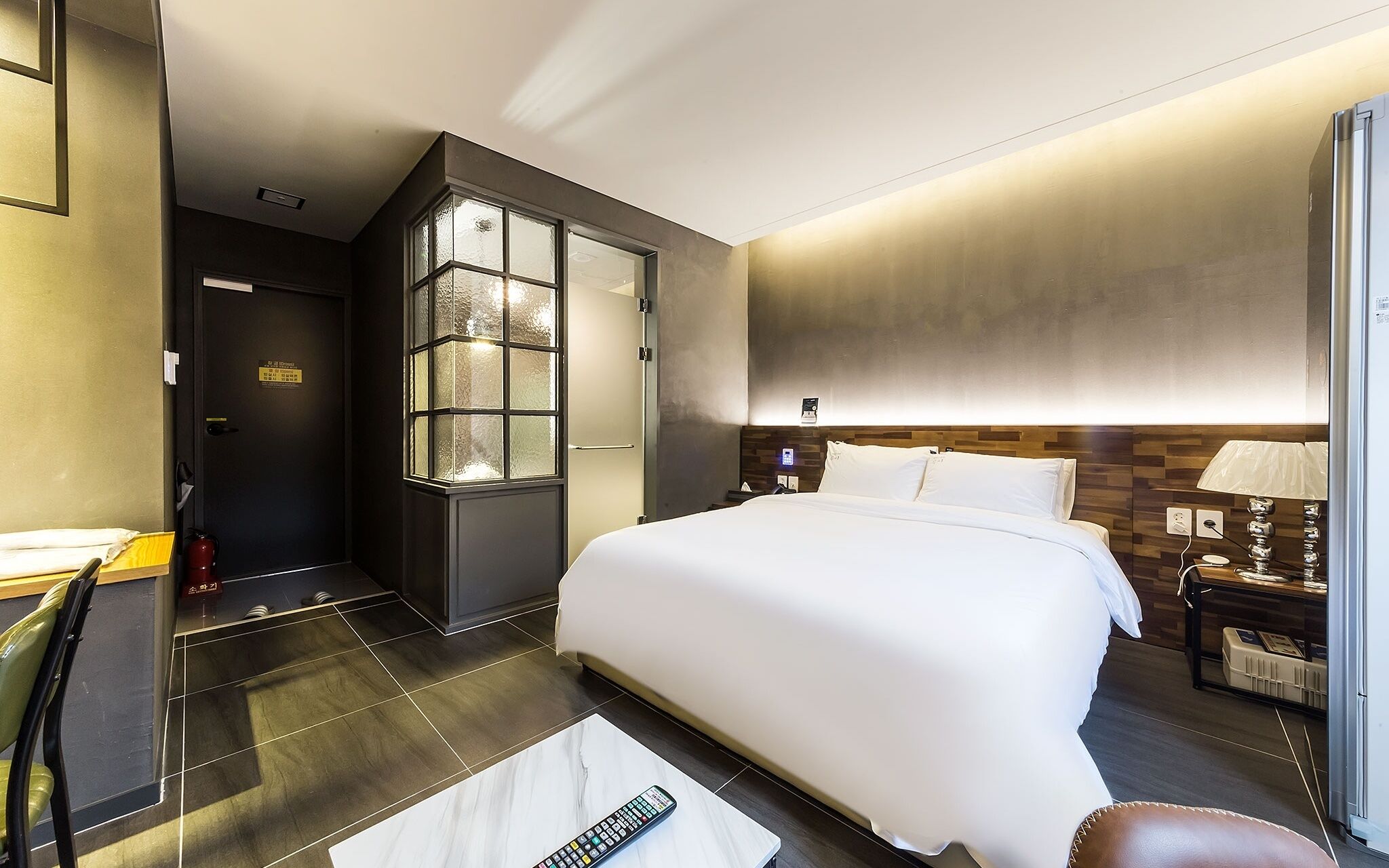 Gimpo Drive-in B-faced Hotel Louis