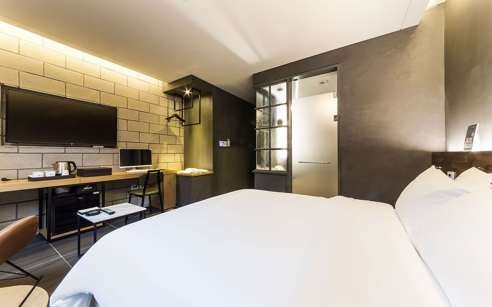 Gimpo Drive-in B-faced Hotel Louis