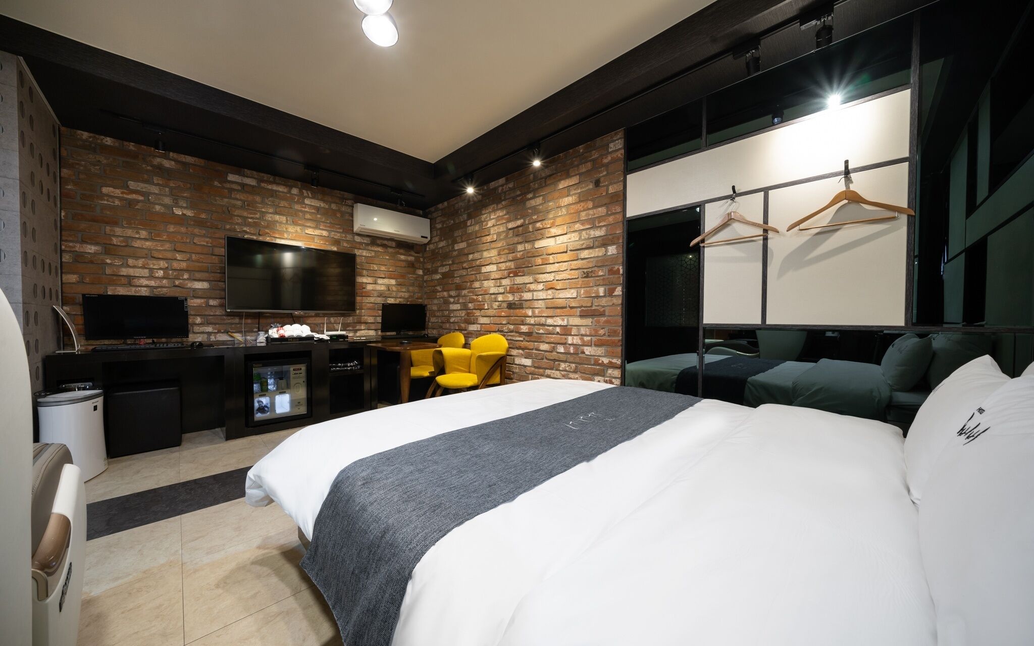 Gimpo Habibi Self Check-In Motel