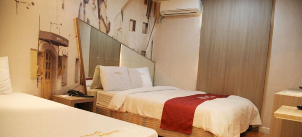 Line Hotel