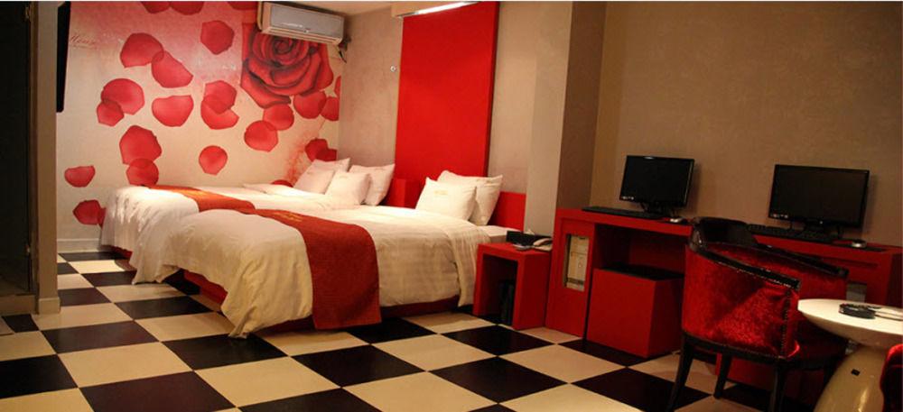Line Hotel