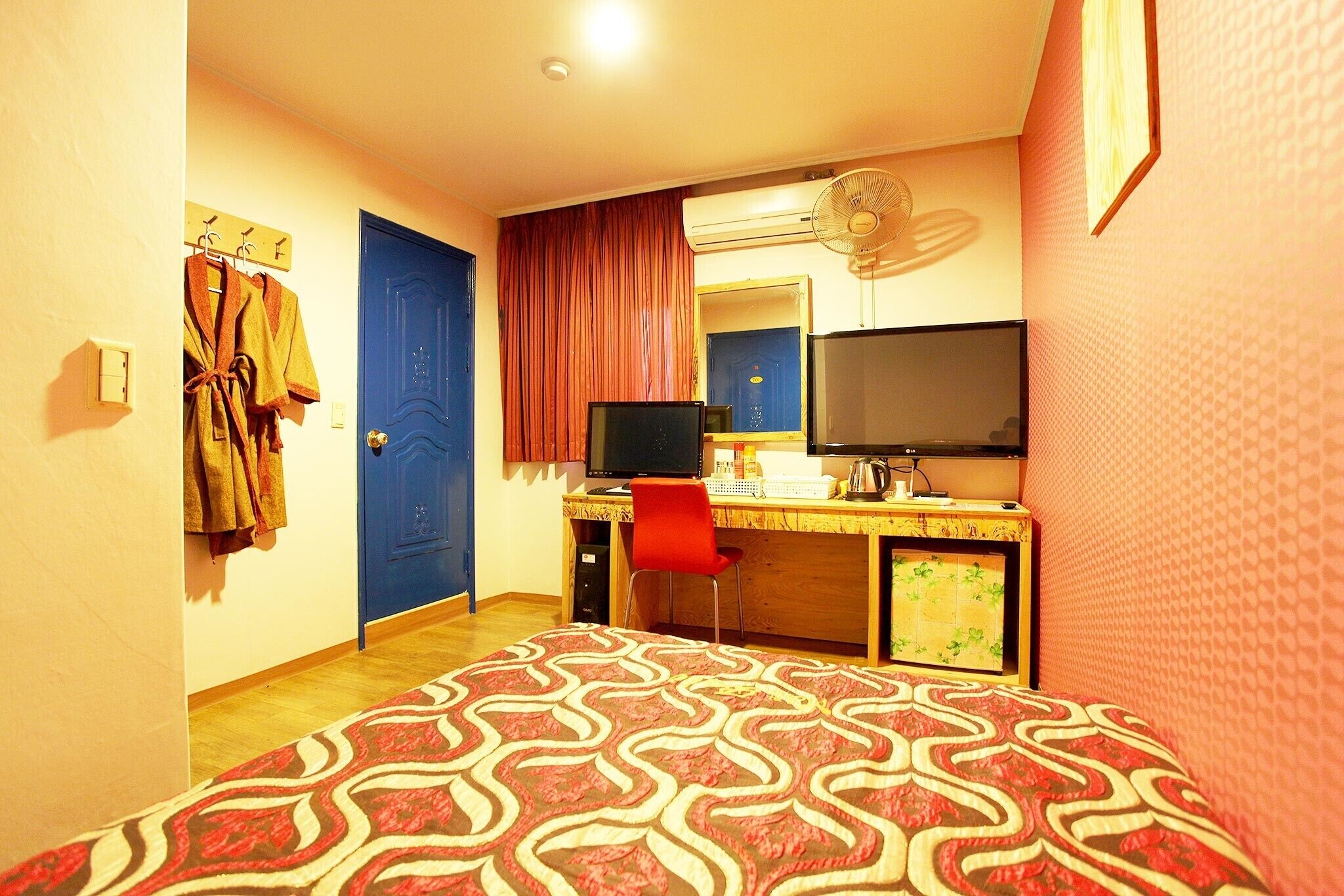Goyang Everville