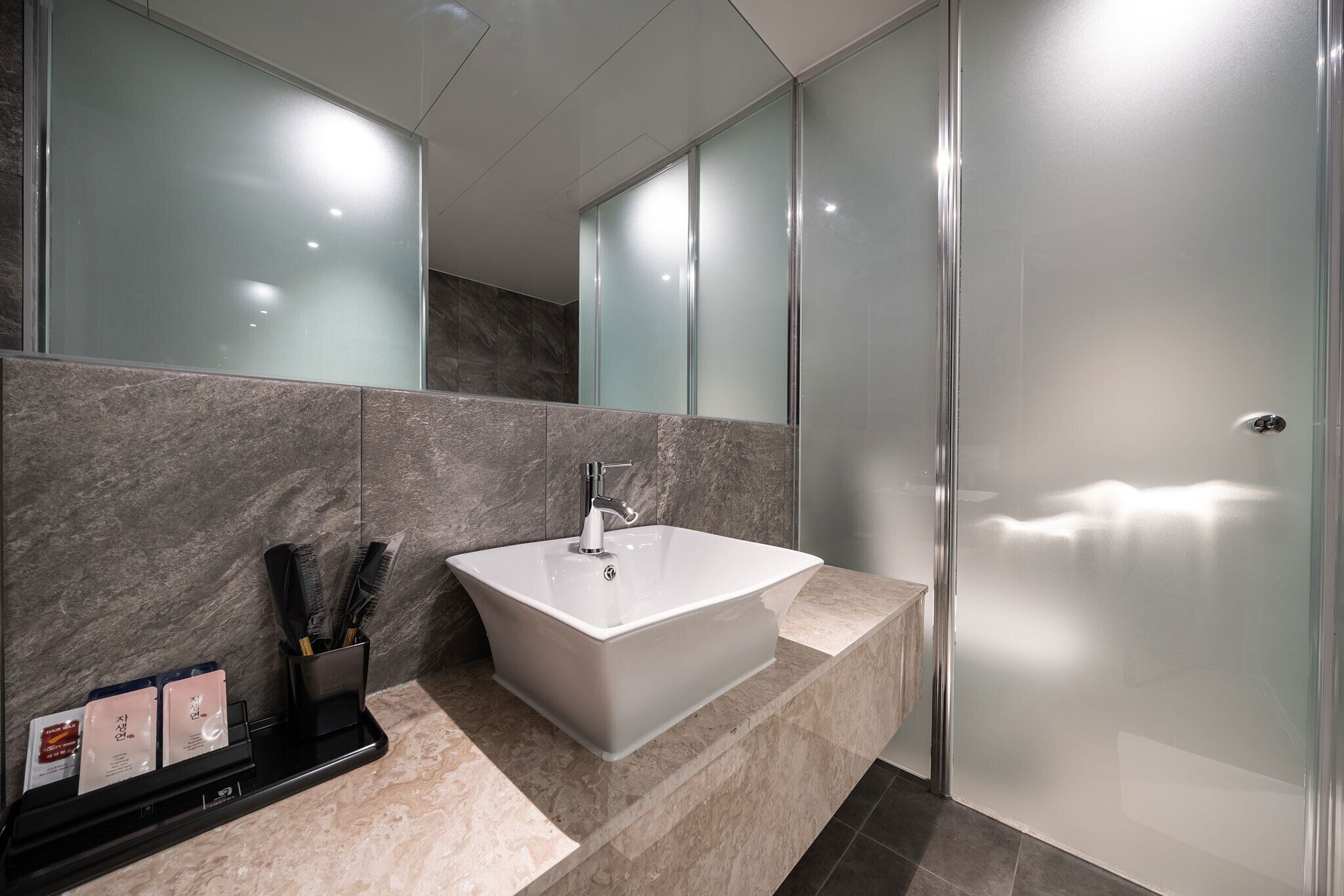 Goyang Stay Bishop Hotel