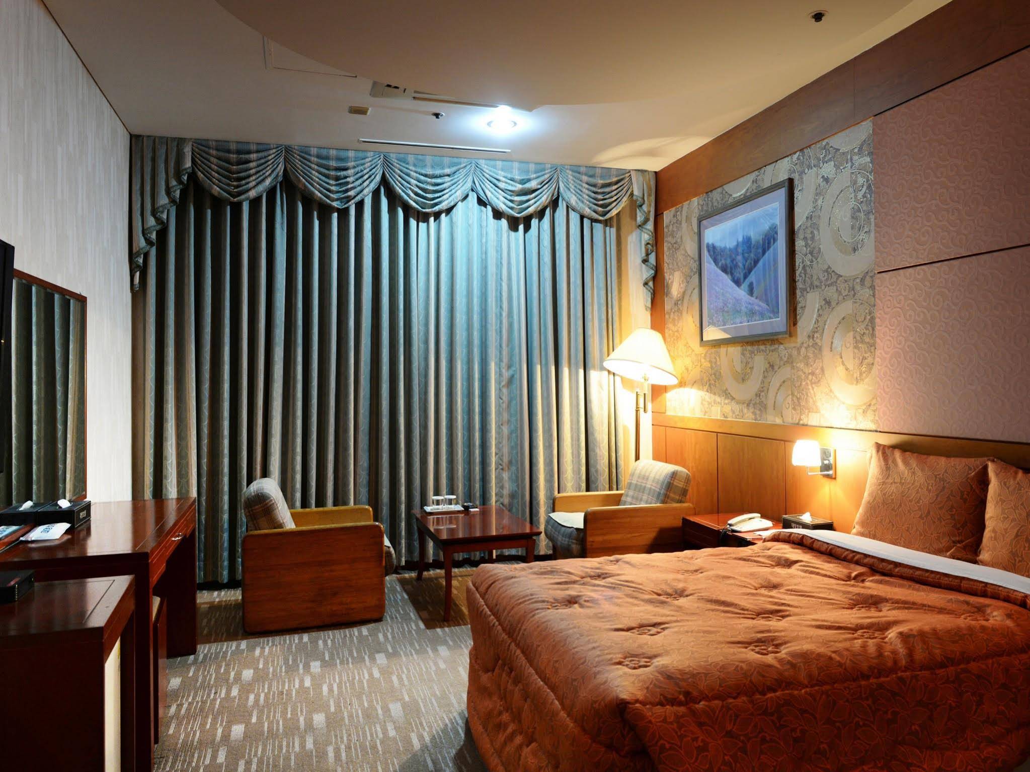 Ilsan Queen Town Hotel