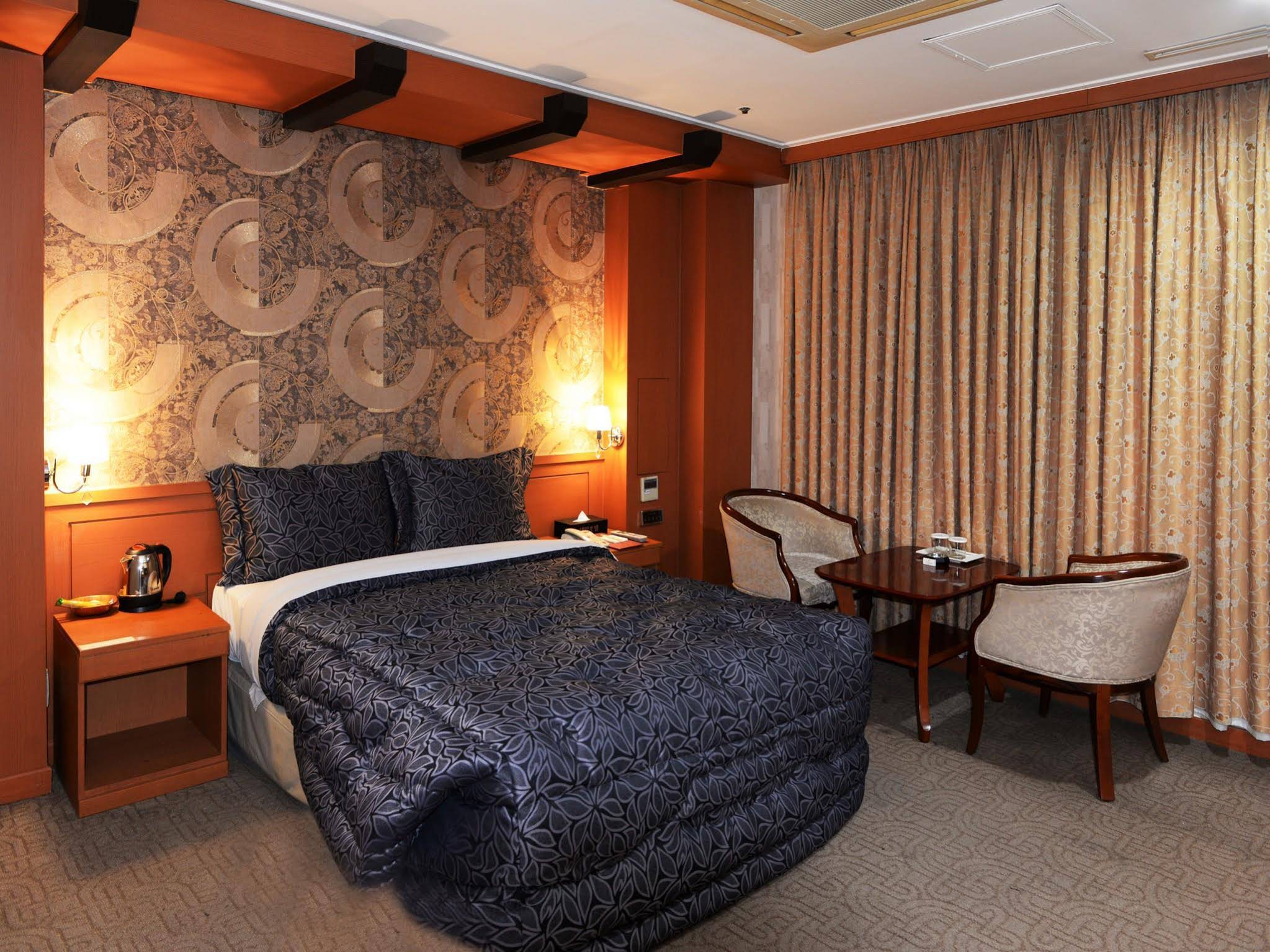 Ilsan Queen Town Hotel