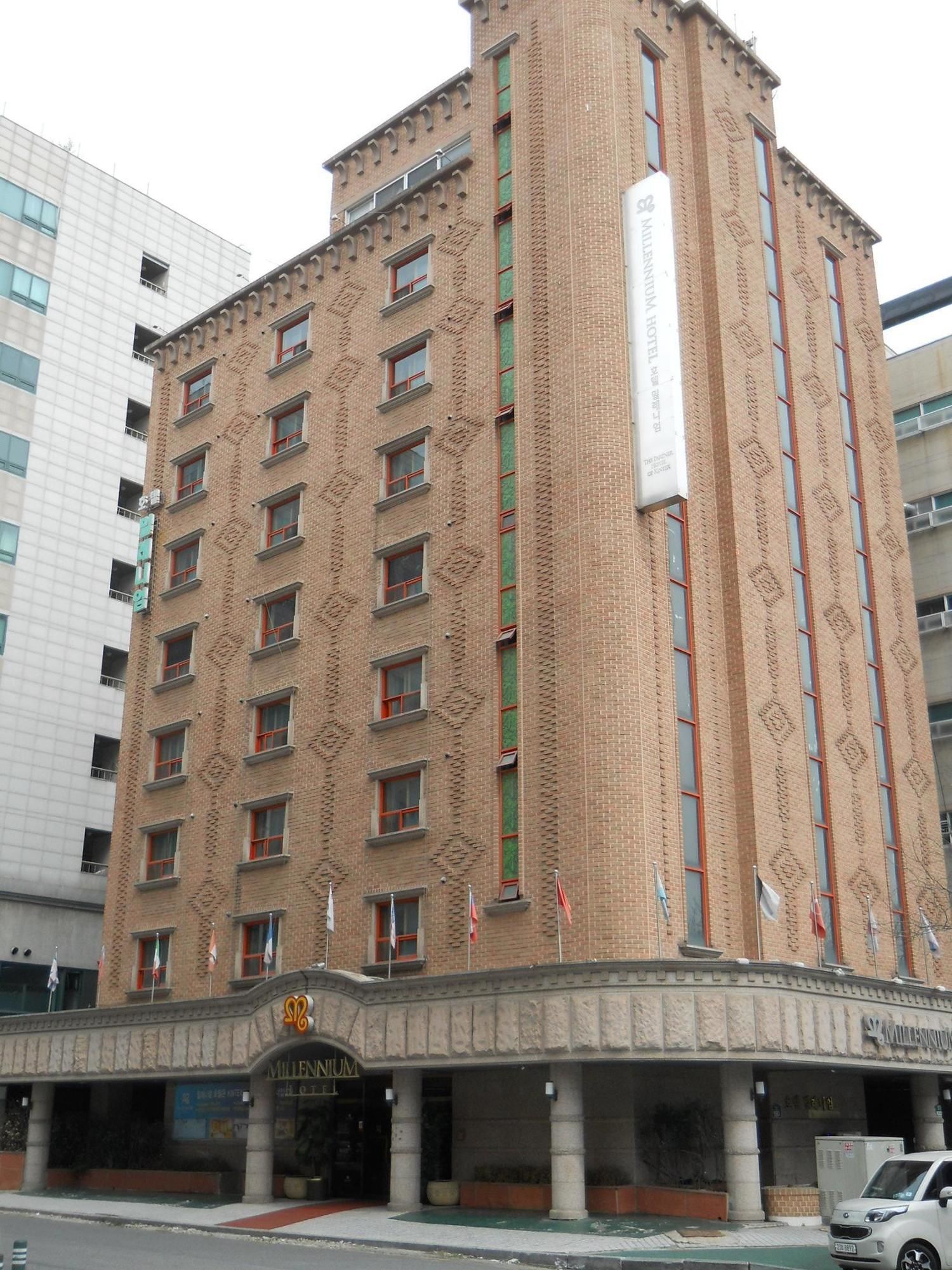 Hotel Millennium