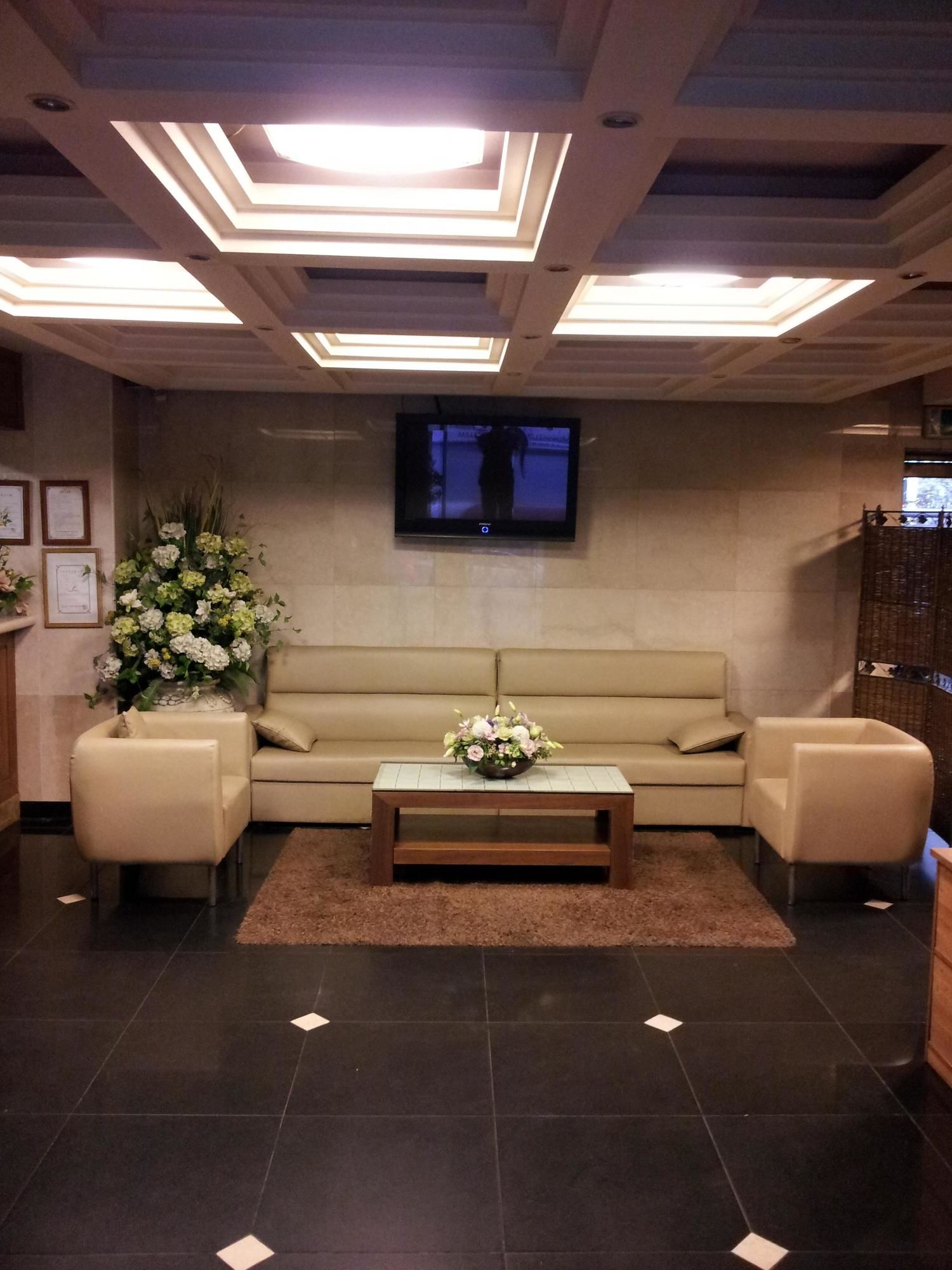Hotel Millennium