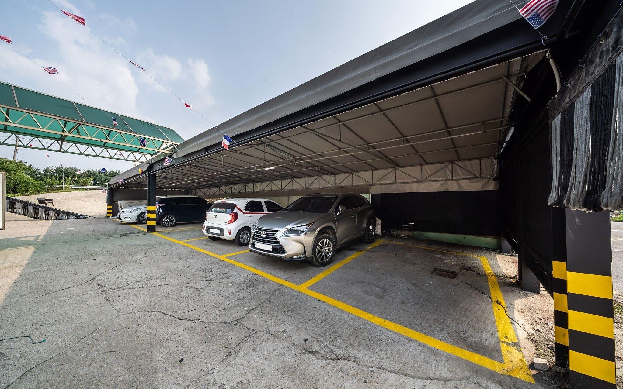 Ilsan Wainscot Hotel
