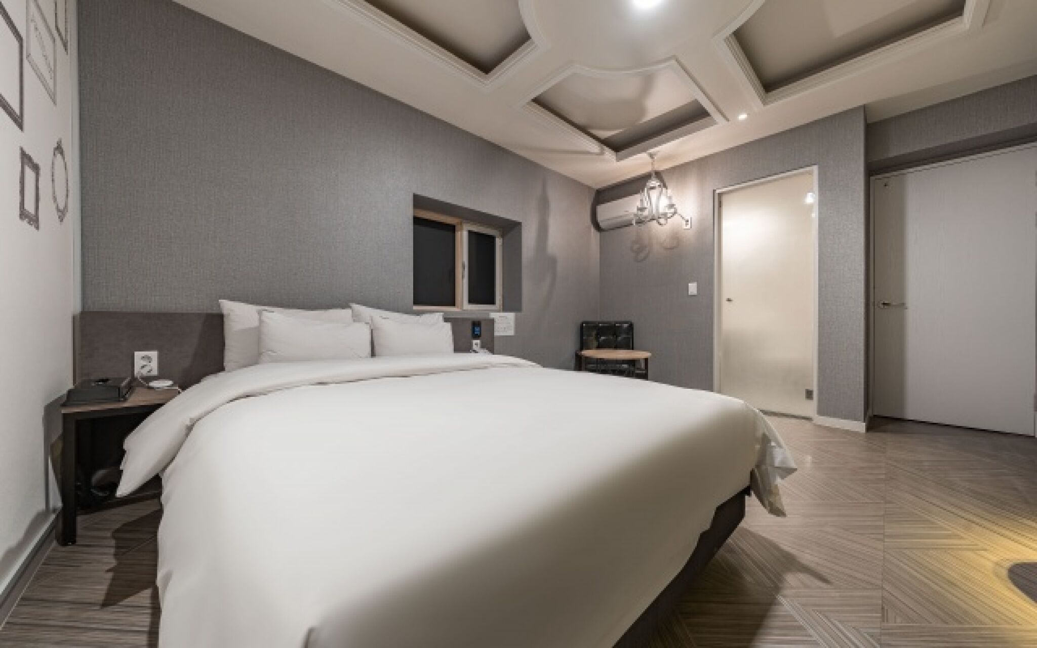Ilsan Wainscot Hotel