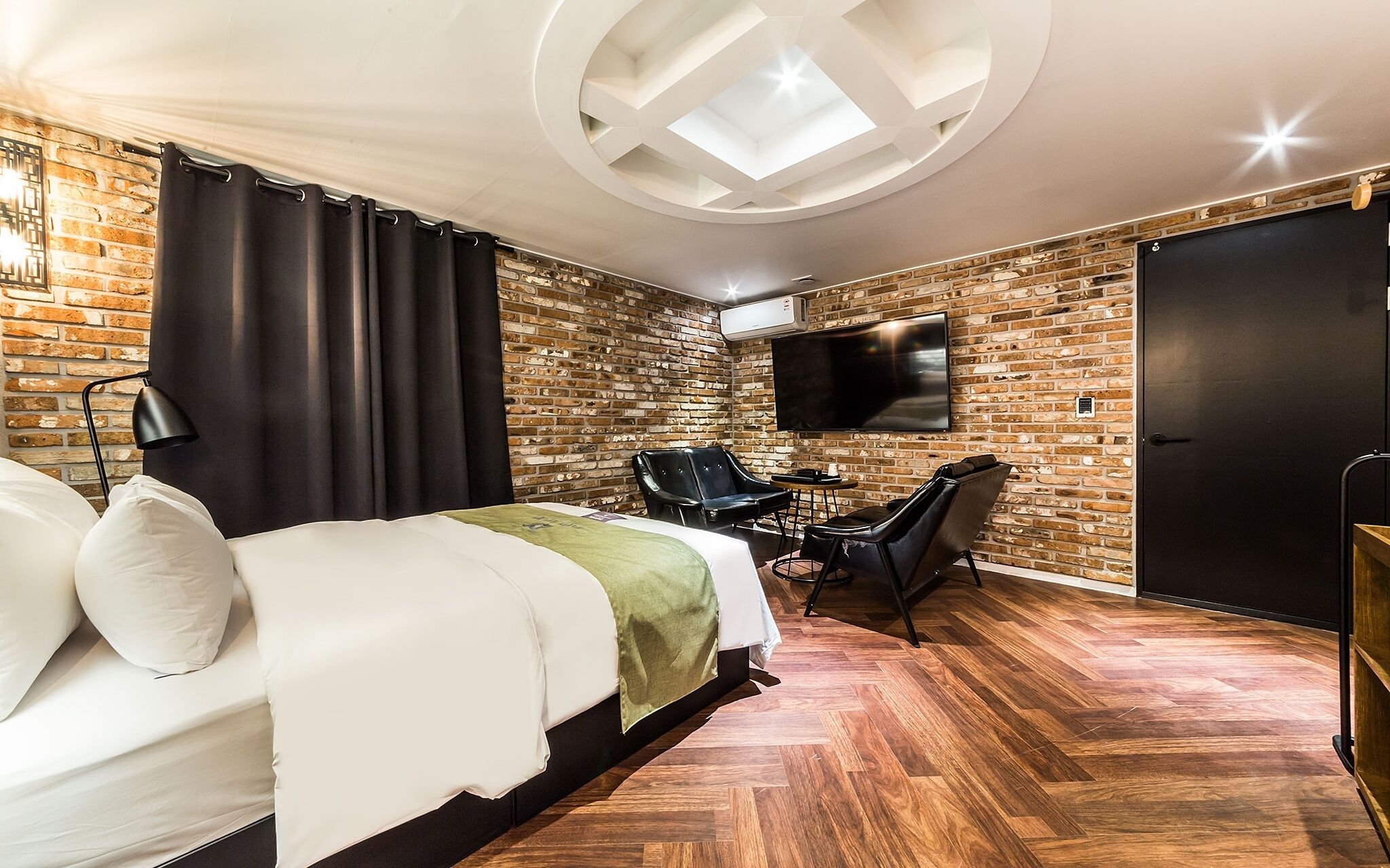 Sanbon Hotel in Cafe