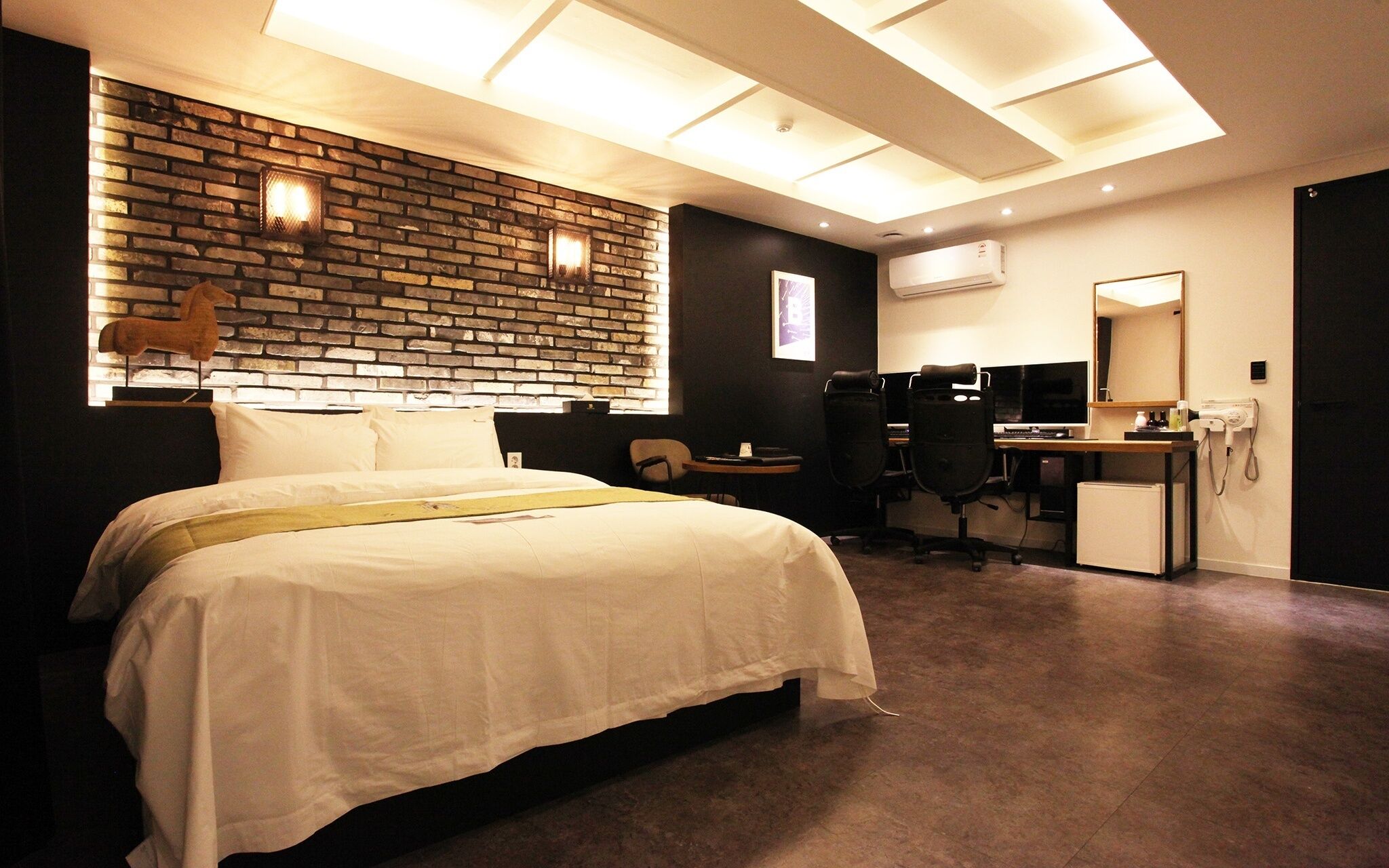 Sanbon Hotel in Cafe