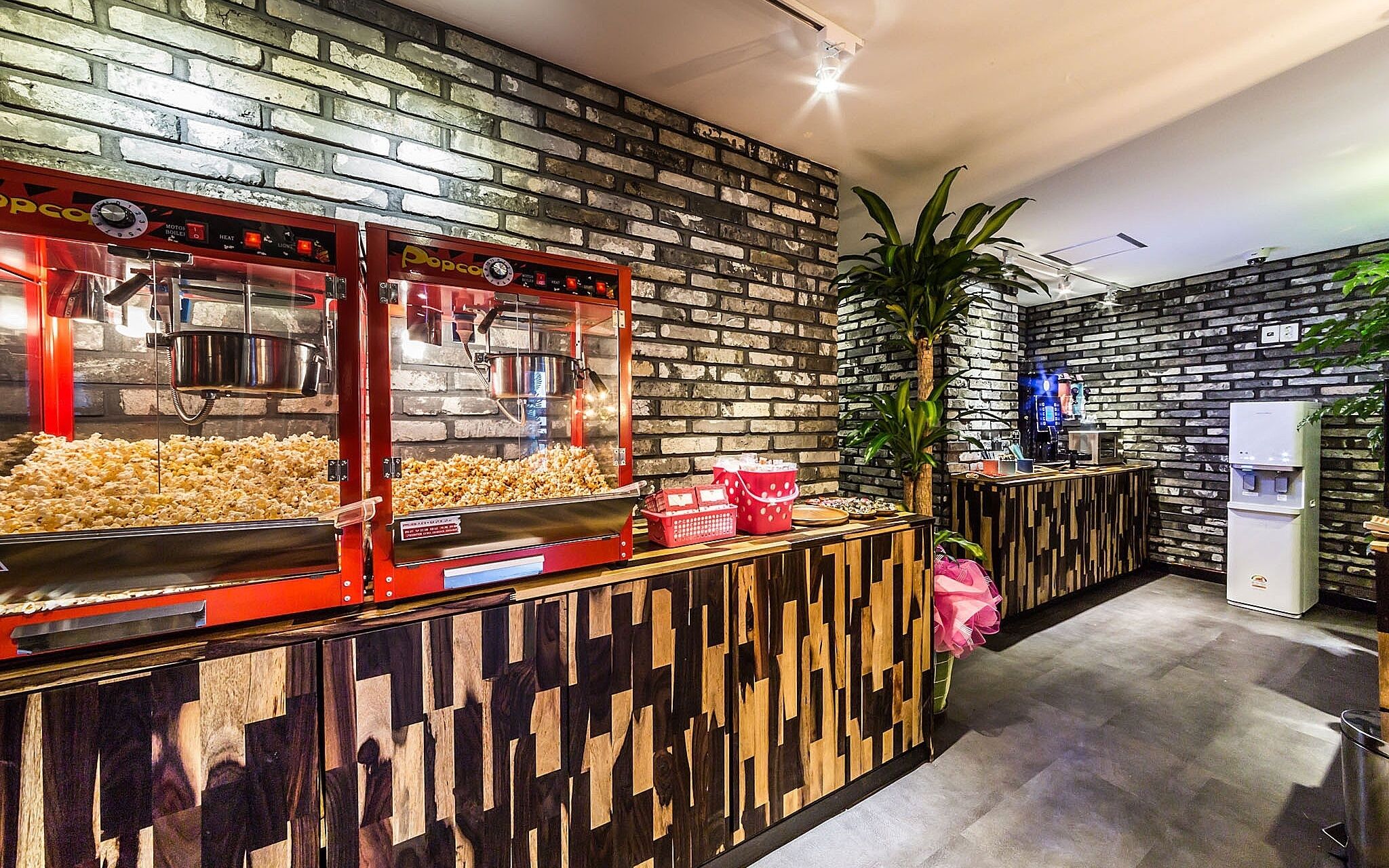 Sanbon Hotel in Cafe