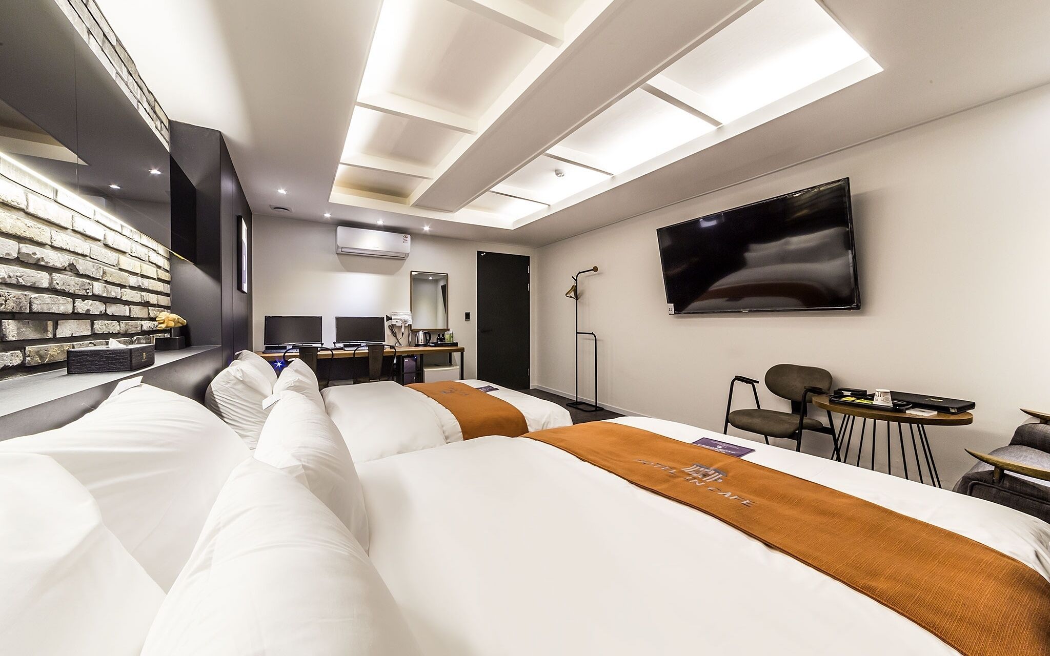 Sanbon Hotel in Cafe