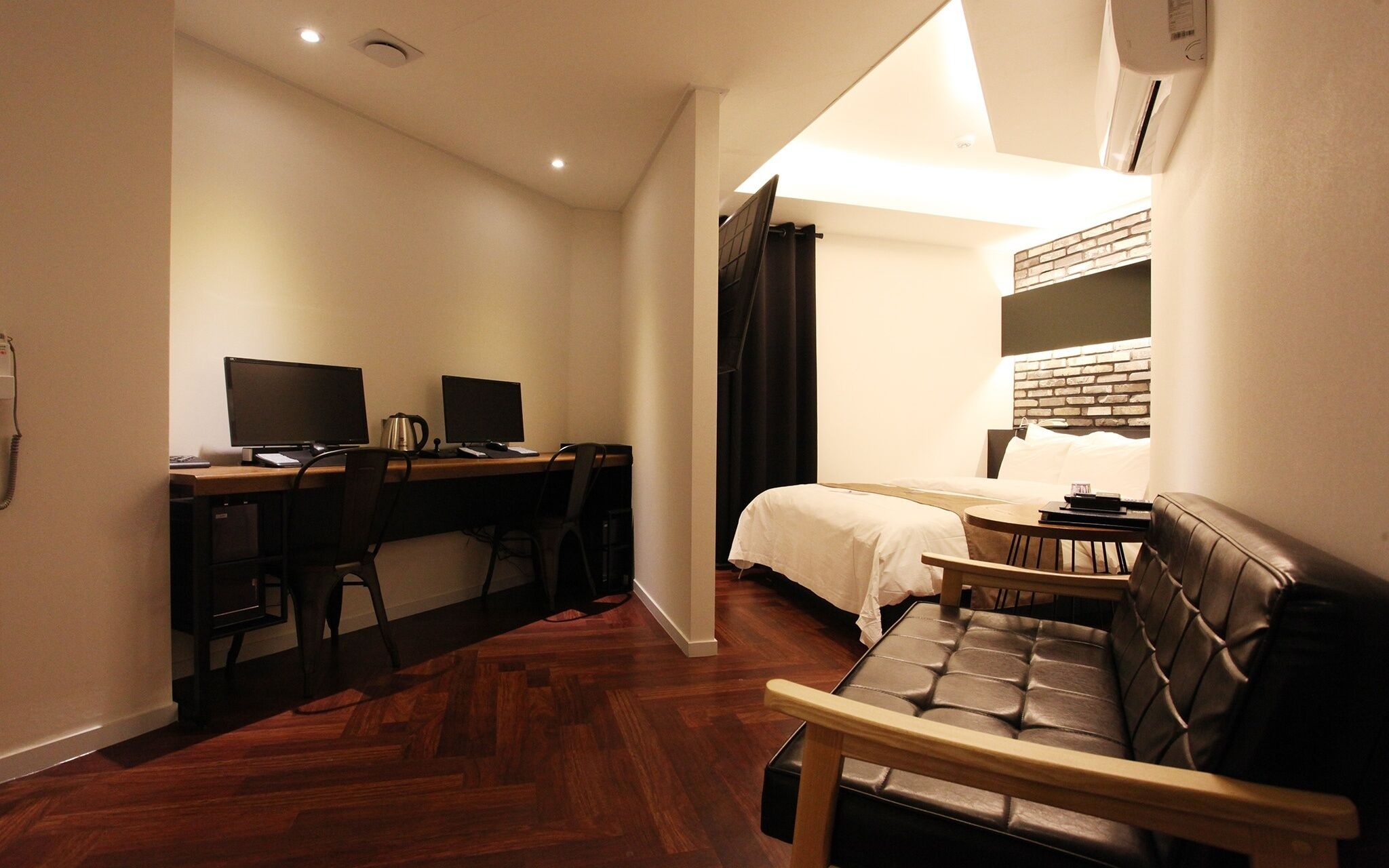 Sanbon Hotel in Cafe