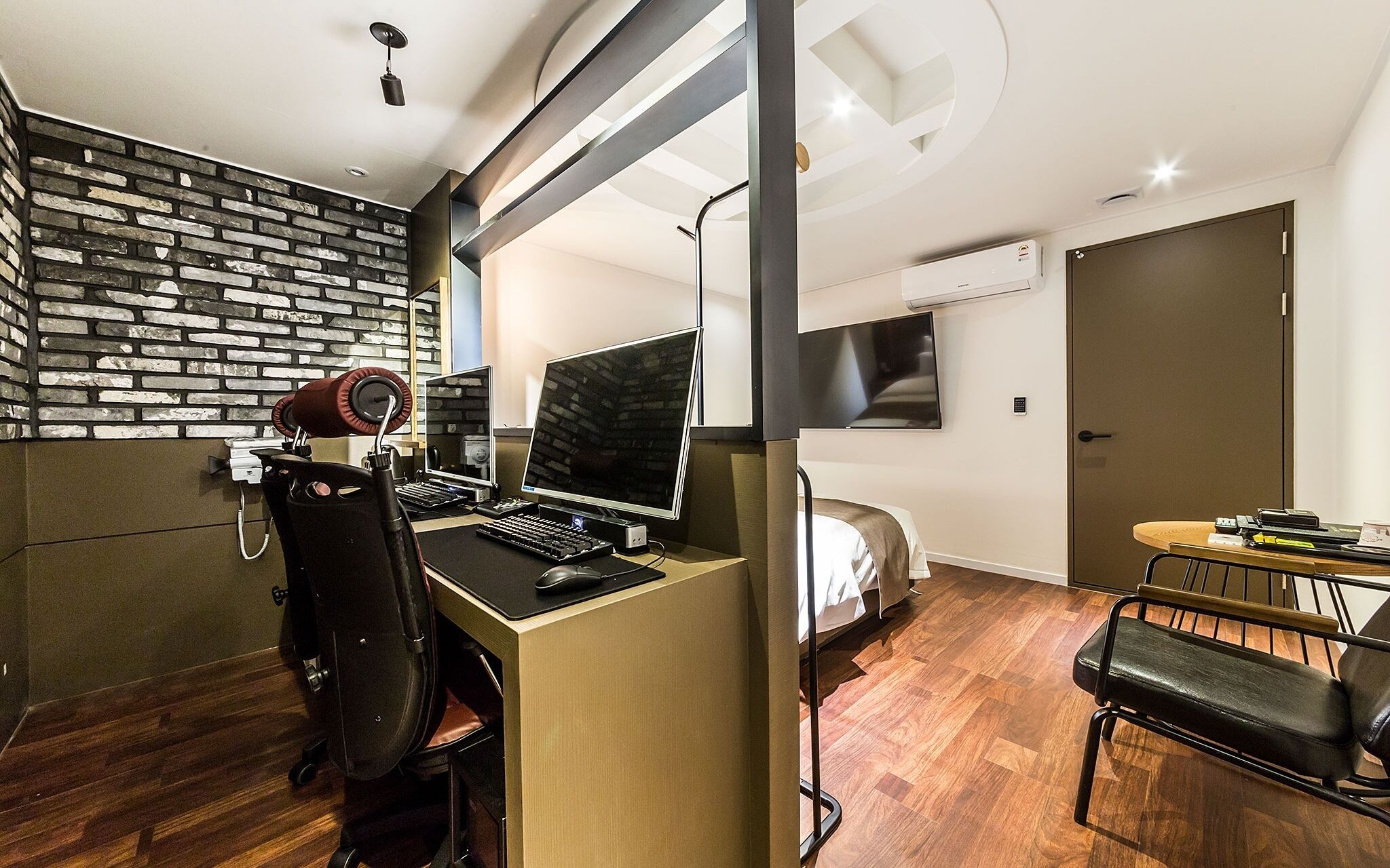 Sanbon Hotel in Cafe