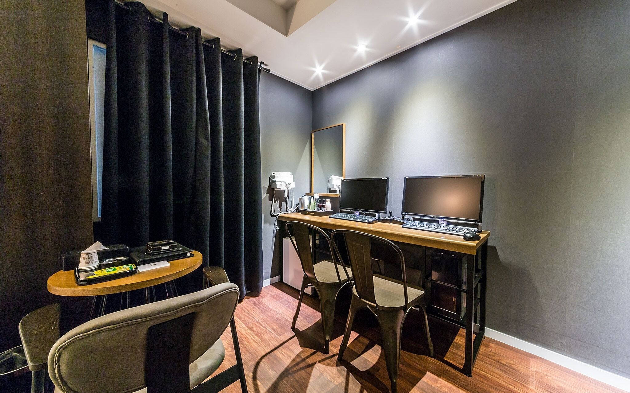 Sanbon Hotel in Cafe