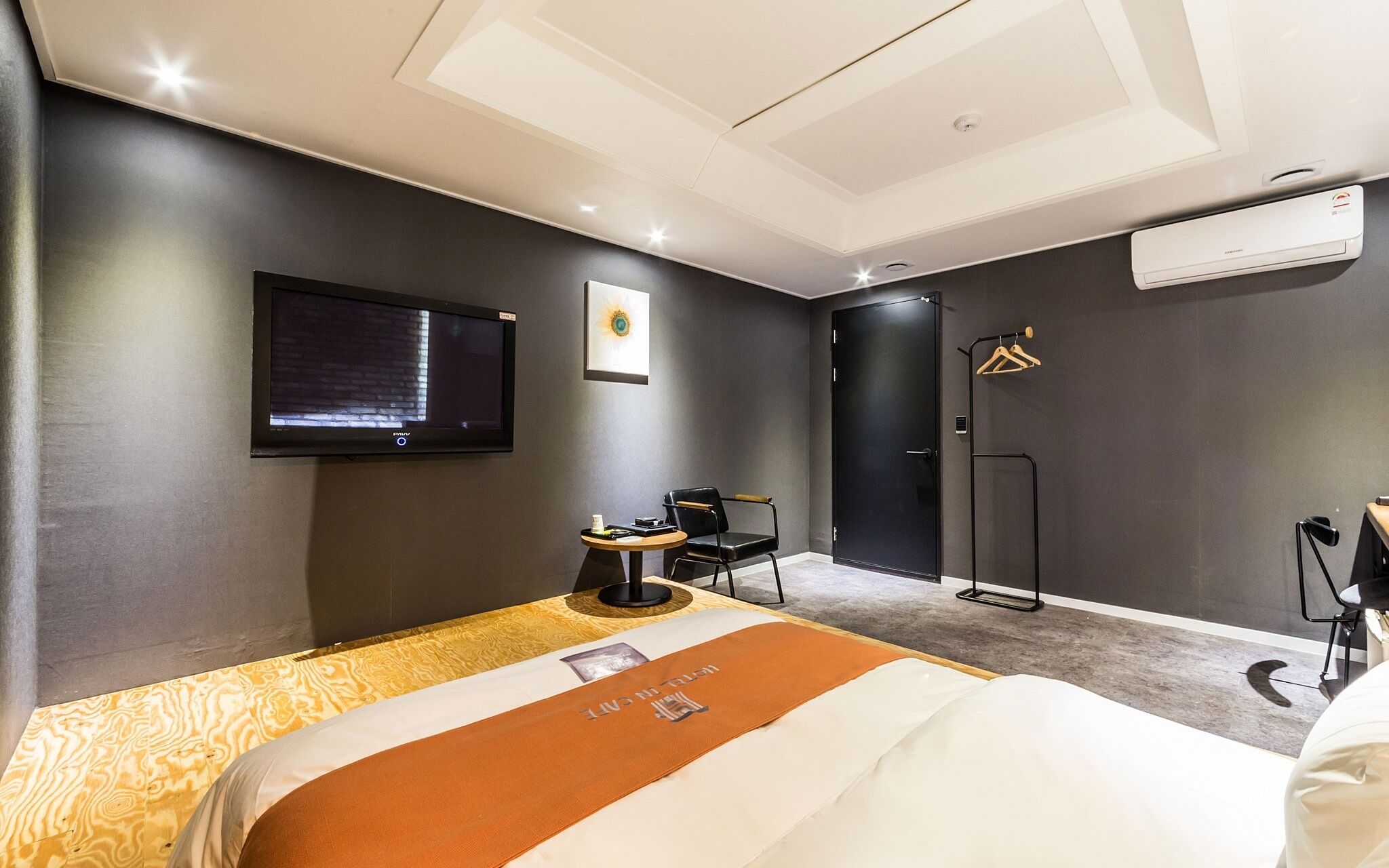 Sanbon Hotel in Cafe