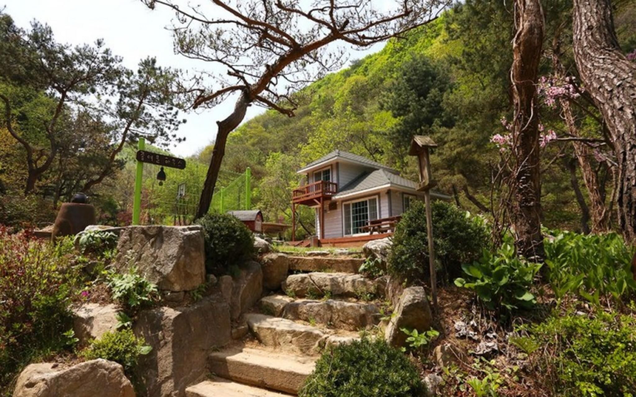 Gwangju Jongyeoul Pension