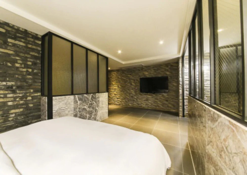 Luce Hotel